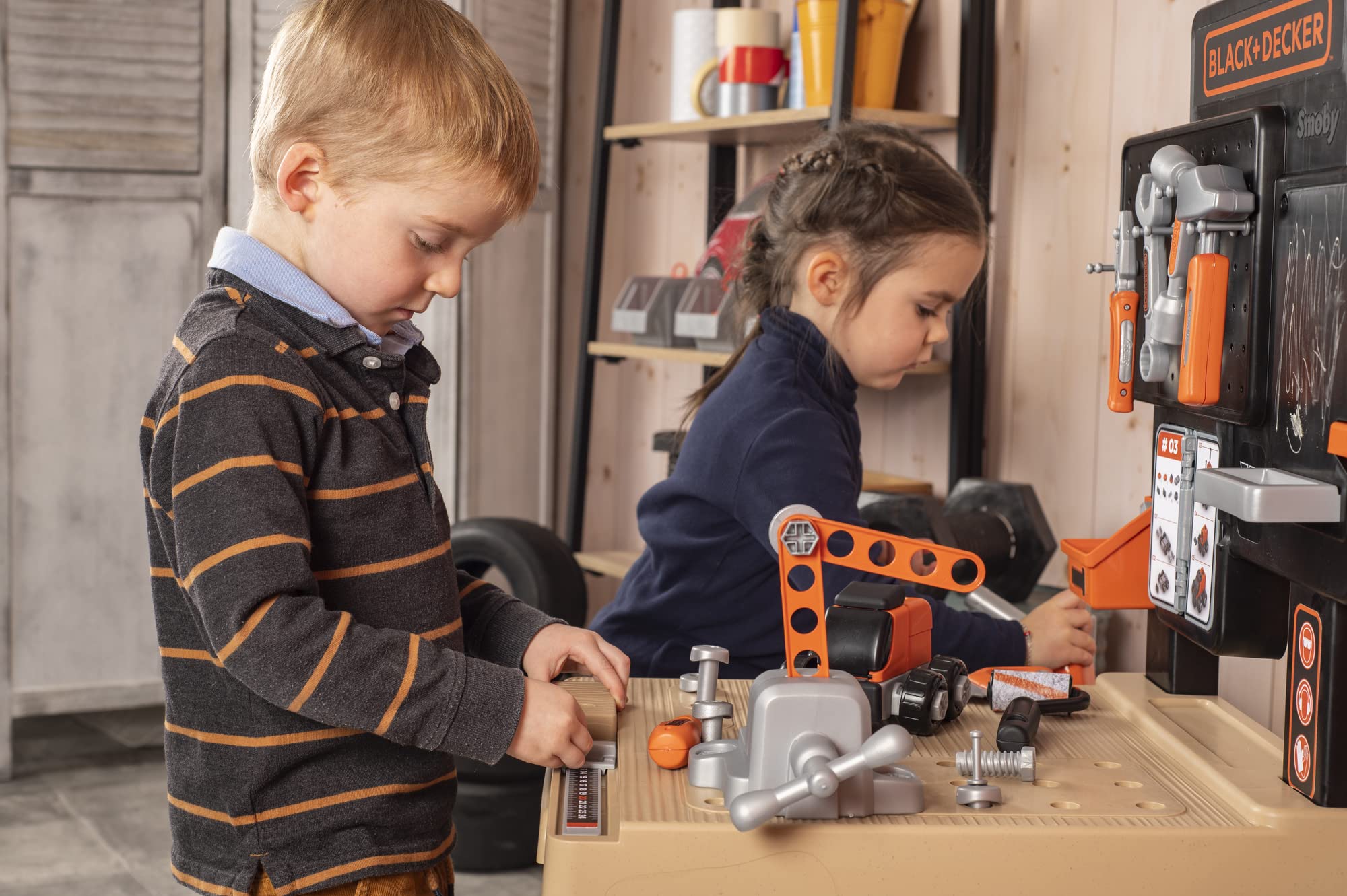Smoby - Black+Decker - Mega Center - Zabawka do samodzielnego wykonania warsztatu - Mechanika, hydraulika, malowanie, stolarstwo - Wiele akcesoriów w zestawie - Od 3 lat - Wyprodukowano we Francji