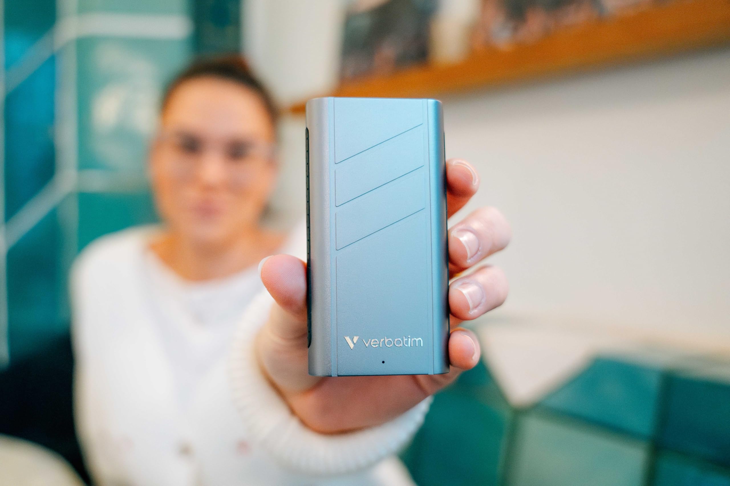Verbatim TurboMetal Portable SSD, 2 TB, bardzo szybki, odczyt do 3700 MB/s, zapis do 3600 MB/s, zewnętrzny dysk twardy USB 4.0, 40 Gbps, do komputerów Mac, PC, laptopów, smartfonów i konsol do gier