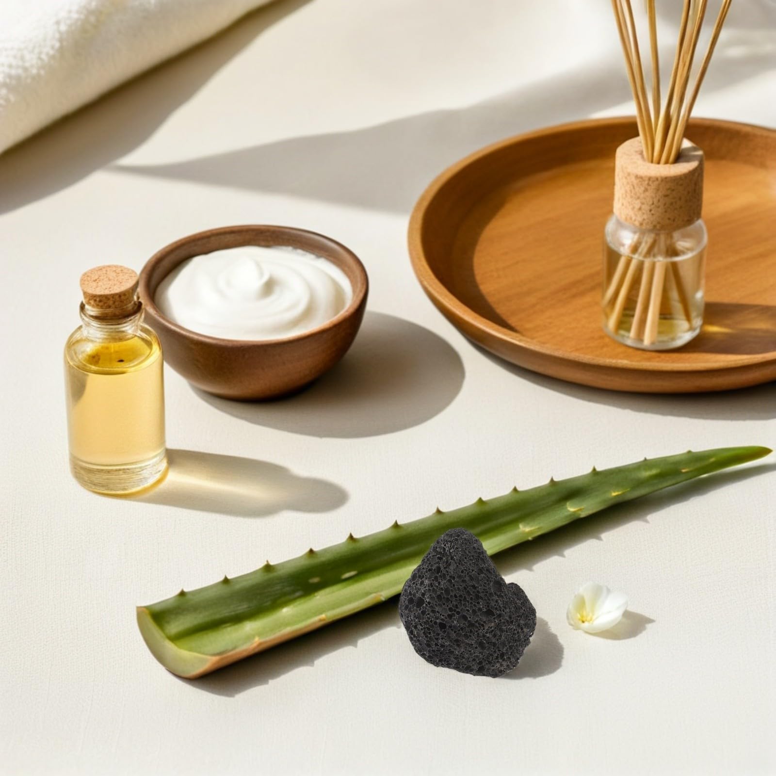 Beavorty Diffusore in Pietra Lavica Nera 4 Pezzi, Aroma Terapia | Portatile, per Casa e Viaggio, Superficie Porosa a Rilascio Lento, Formato 5-8cm