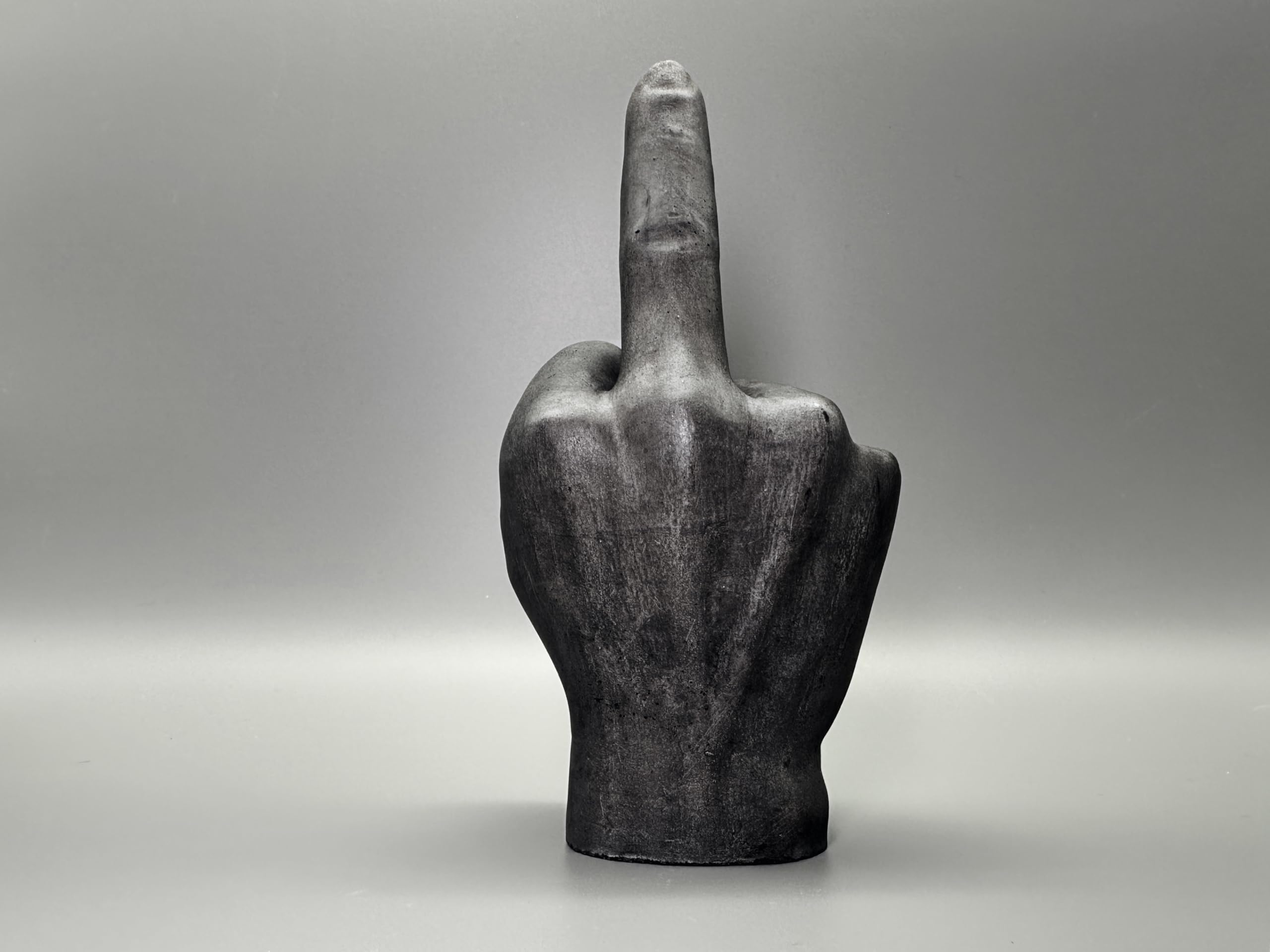 Beton Deko Mittelfinger Steinfigur Steinguss Gartenfigur anthrazit grau