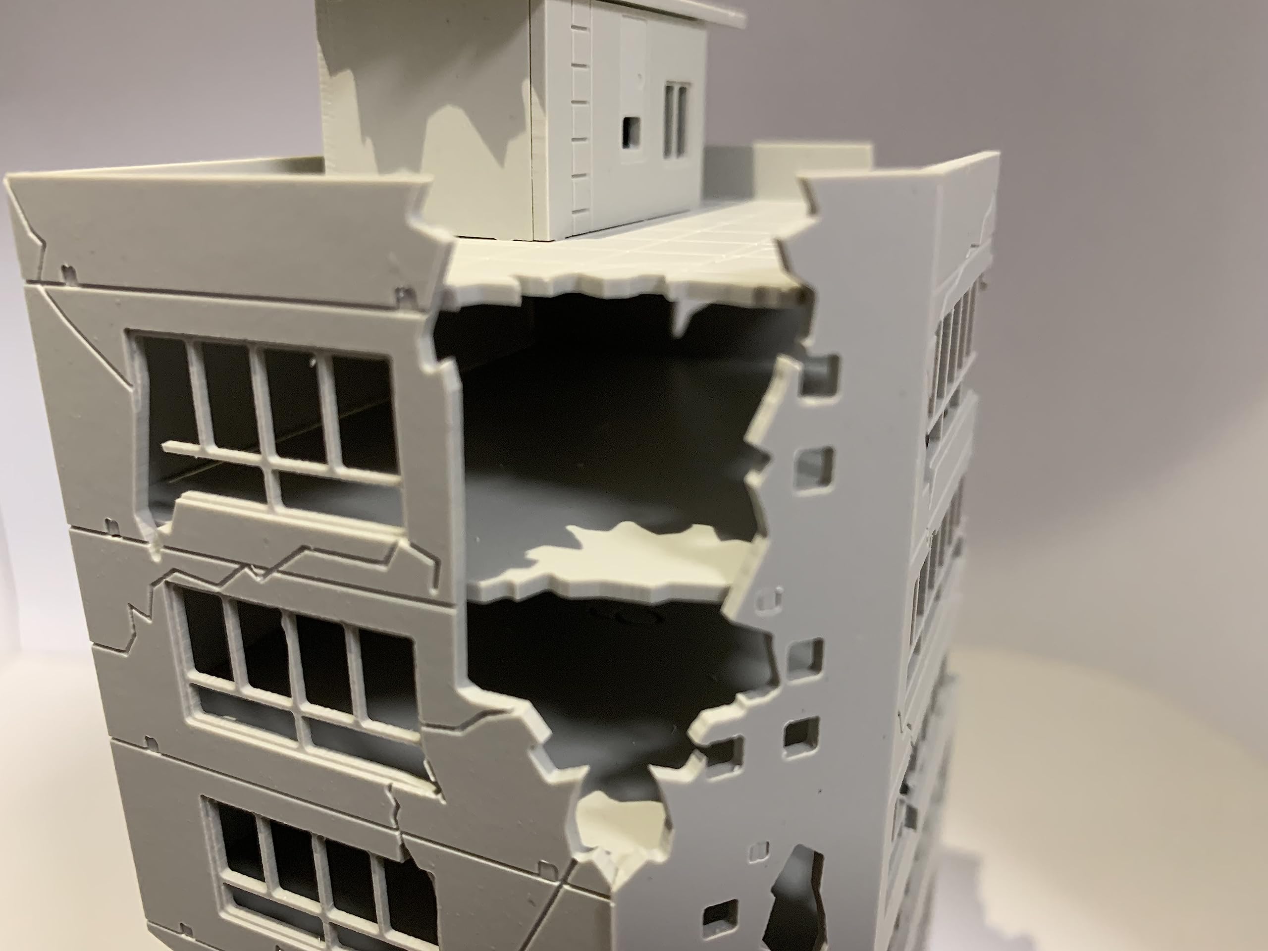 1/144 タイガーⅠ + 廃墟ビル 71e41b24eead8c80f019d2a8eb7c33