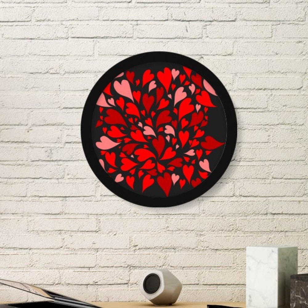 Cadre photo rond avec motif cœurs pour décorer votre salon chaleureux