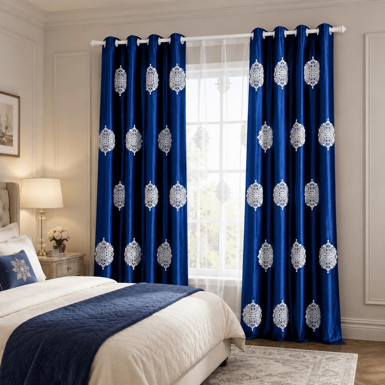 VOGOL Verdunkelungsvorhänge, 213 cm lang, für Schlafzimmer, weiße Blumen, Bestickt, Raumverdunkelung, Fenstervorhänge für Wohnzimmer, 132 x 213 cm, 2 Paneele, dunkelblau