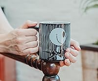 Vista 3 de Disney - Juego de 2 tazas de cerámica con texto en inglés «The Nightmare Before Christmas» Jack and Sally Meant To Be; tazas de café pequeñas sin BPA