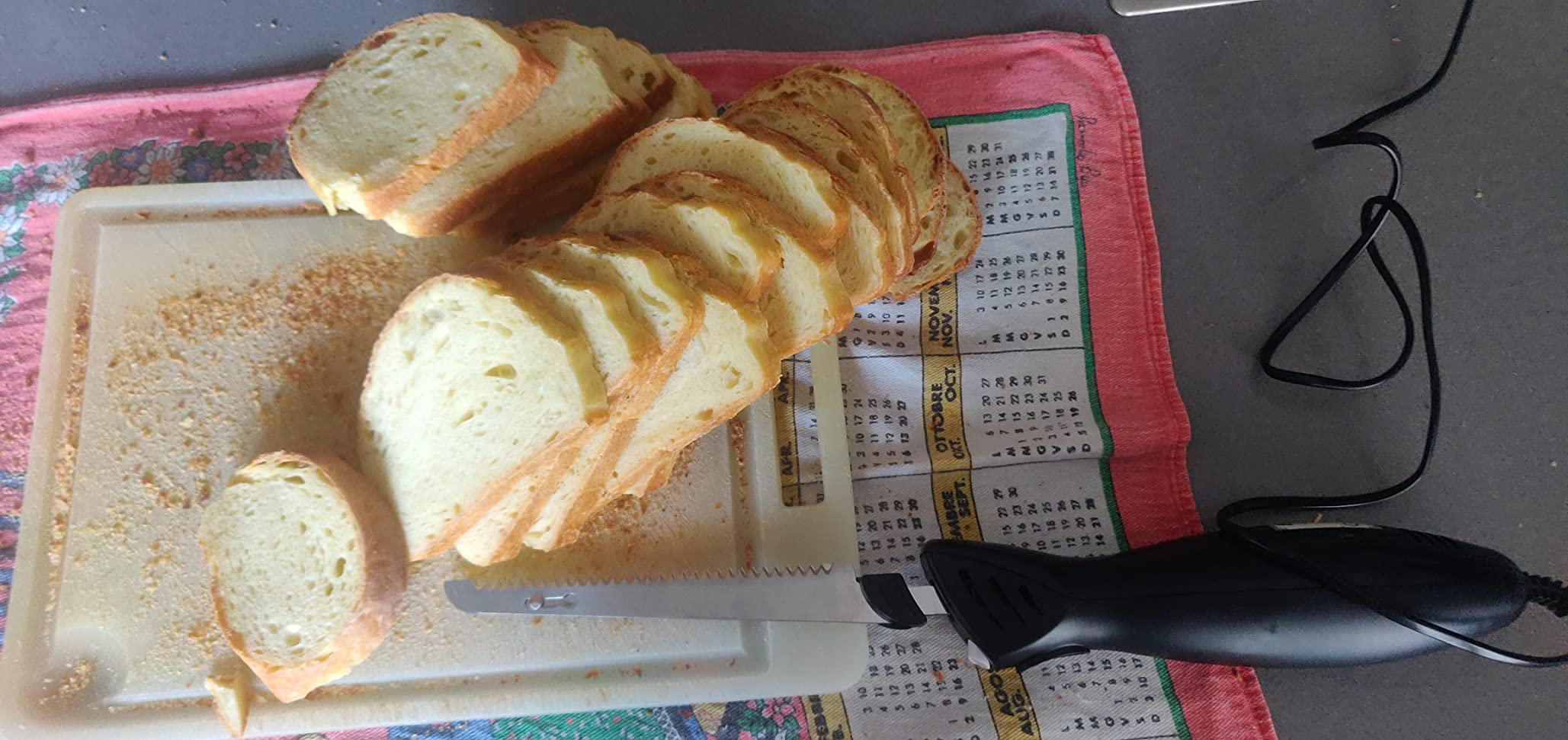 Coltello Elettrico Girmi CT10 - 45W, 2 Lame Inox, Per Pane, Carne E Surgelati, Impugnatura Ergonomica - Foto 4