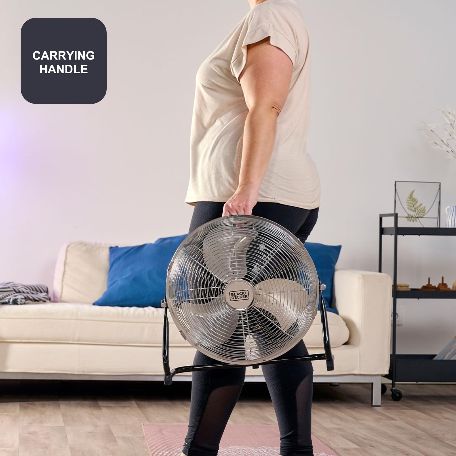 BLACK+DECKER - Ventilatore da Pavimento 60W | 3 Velocità | Diametro 35 cm | 3 Pale in Metallo | Inclinazione Regolabile | Base Antiscivolo | Maniglia Trasporto | Griglia Smontabile | Organizer Cavi