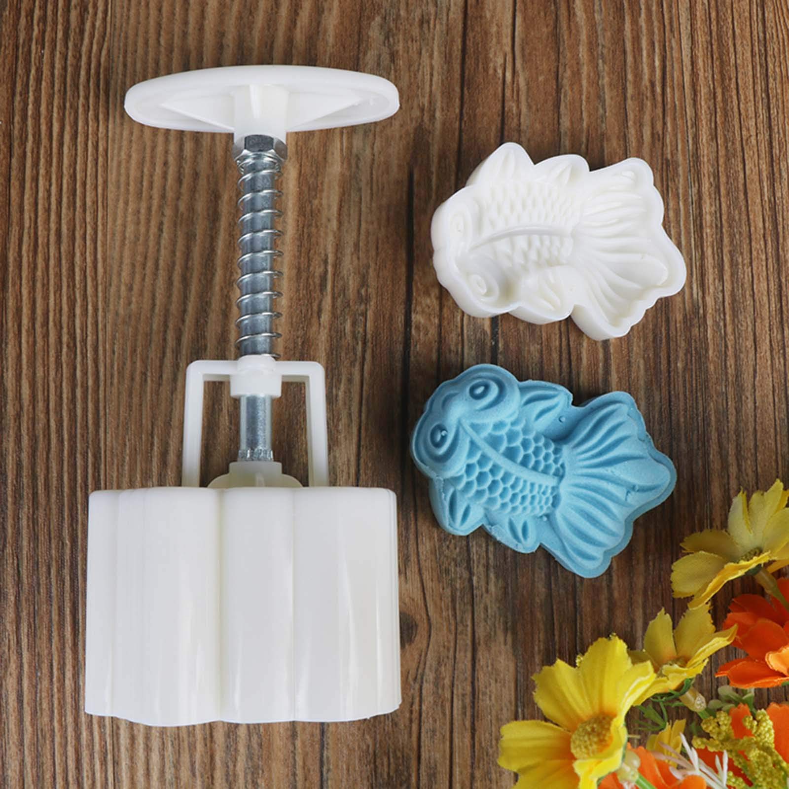 KSTZGTA Exquisite Cute Fish Moon Cake Maker Press Cookie Stamp Set - 1 Stamp, 1 Plunger, Fish Pattern, Durable, Eco-Friendly, DIY Dessert Maker, Perfect for Festival Mooncakes and Gifts