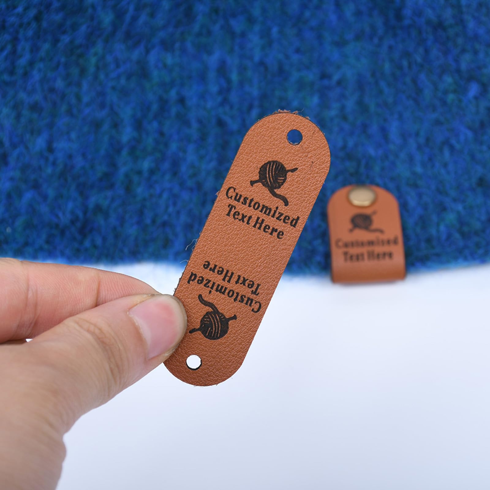 Etiquetas de cuero personalizadas en remaches, etiquetas plegadas sin costuras para ropa, hechas a mano, etiquetas para ganchillo y tejer (50 unidades)