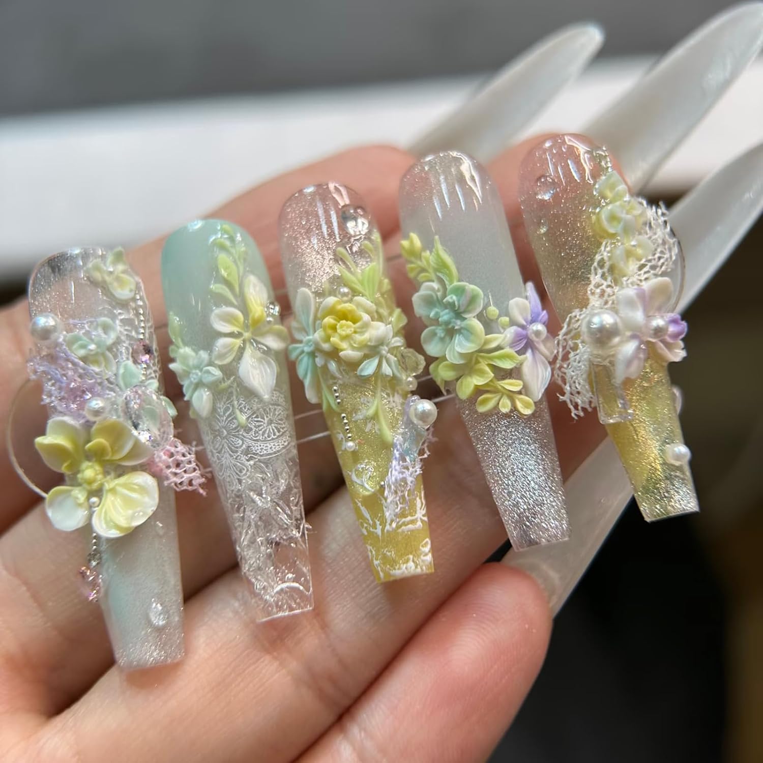1Pcs 3D Flowers Silicone Nail Art Mold with Carving Pen, Flower Nail Charms Resin Molds & Floral Carving Nail Template for Women Manicure Accessories