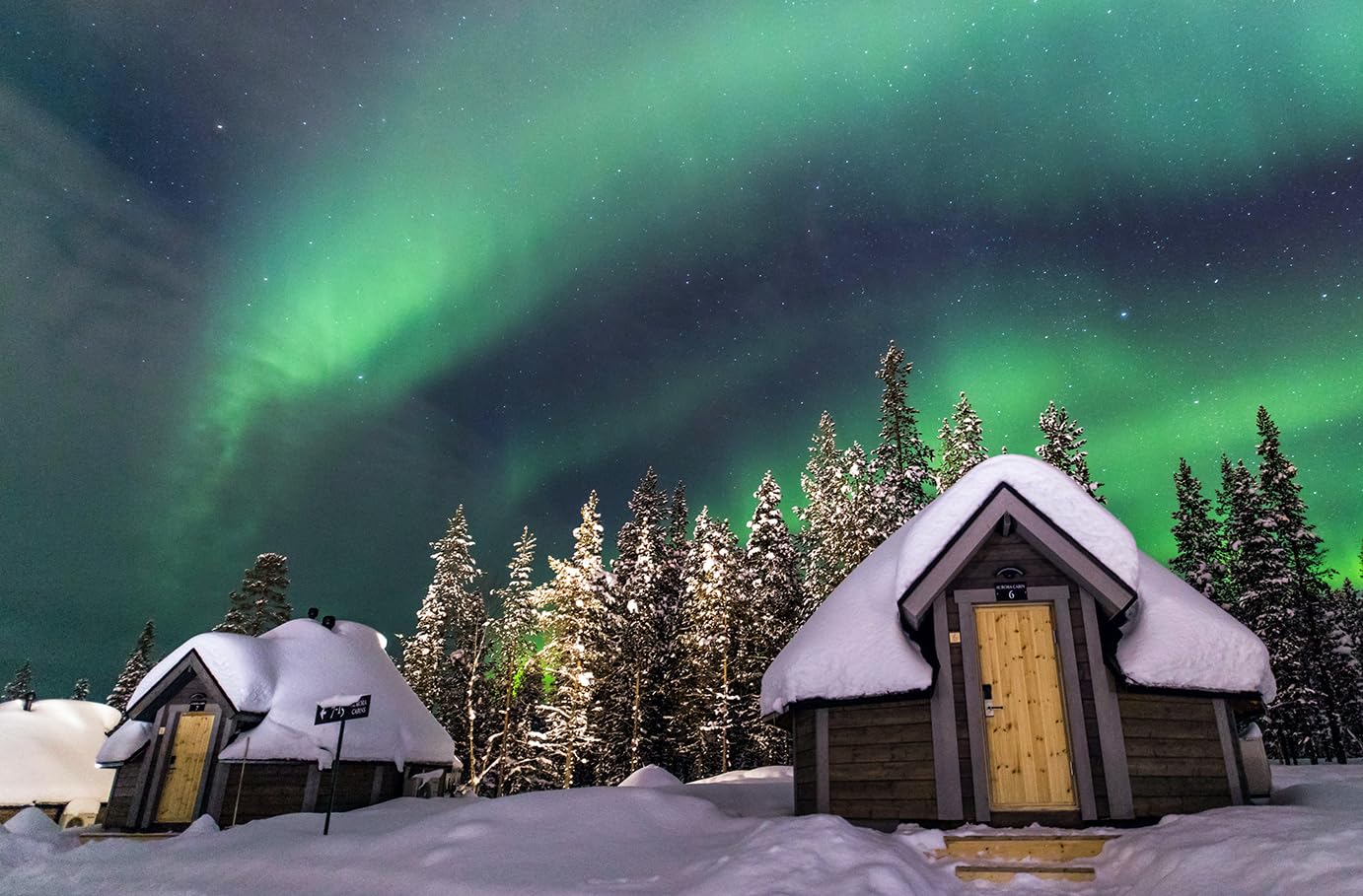 JOCHEN SCHWEIZER Geschenkgutschein: Romantischer Nordlichter-Kurzurlaub in Lappland für 2