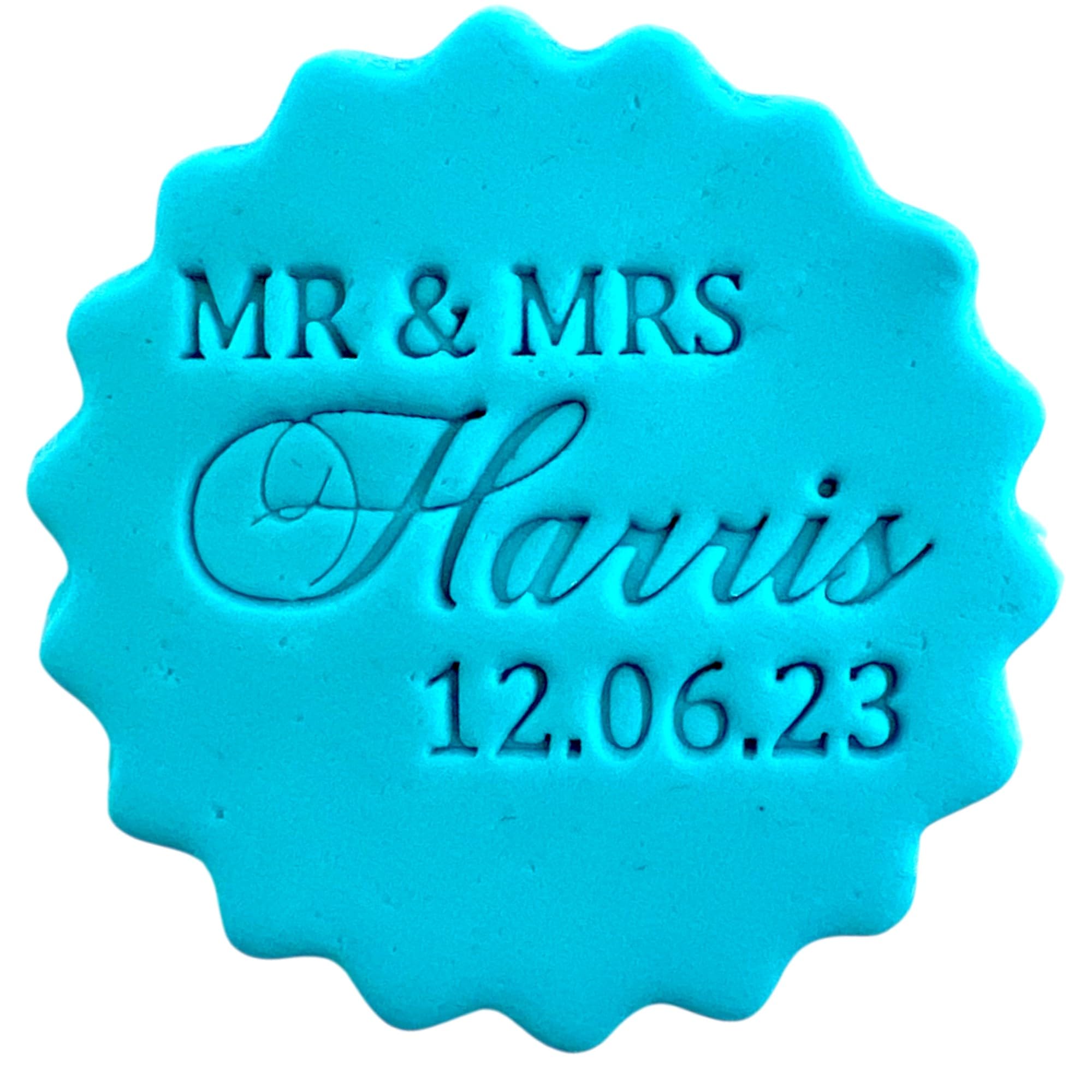 Personalised Cookie Stamp with Free Scallop Cutter, Mr and Mrs Wedding, 5cm Acrylic Biscuit Embosser, Food-Safe Plastic Baking Tool, Fits M&S All Butter Biscuits (Design 7)