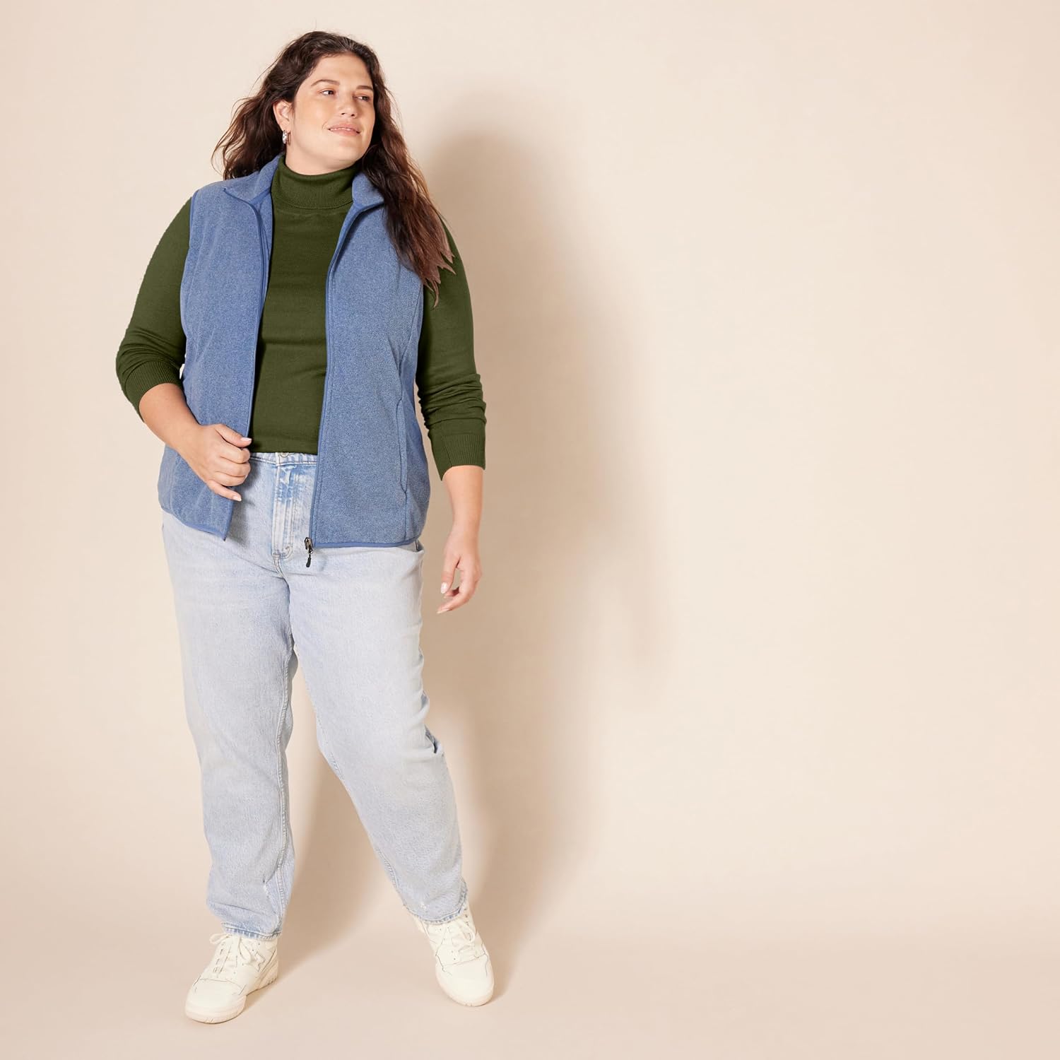 Amazon Essentials Women's Classic-Fit Lightweight Long-Sleeve Turtleneck Sweater (Available in Plus Size) - Image 8