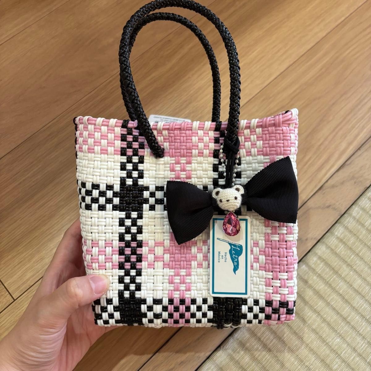 【未使用】ファミリア　メルカドバッグ　ピンク ファミリア メルカドバッグ ホワイトピンク 本日限定価格 新品未使用未