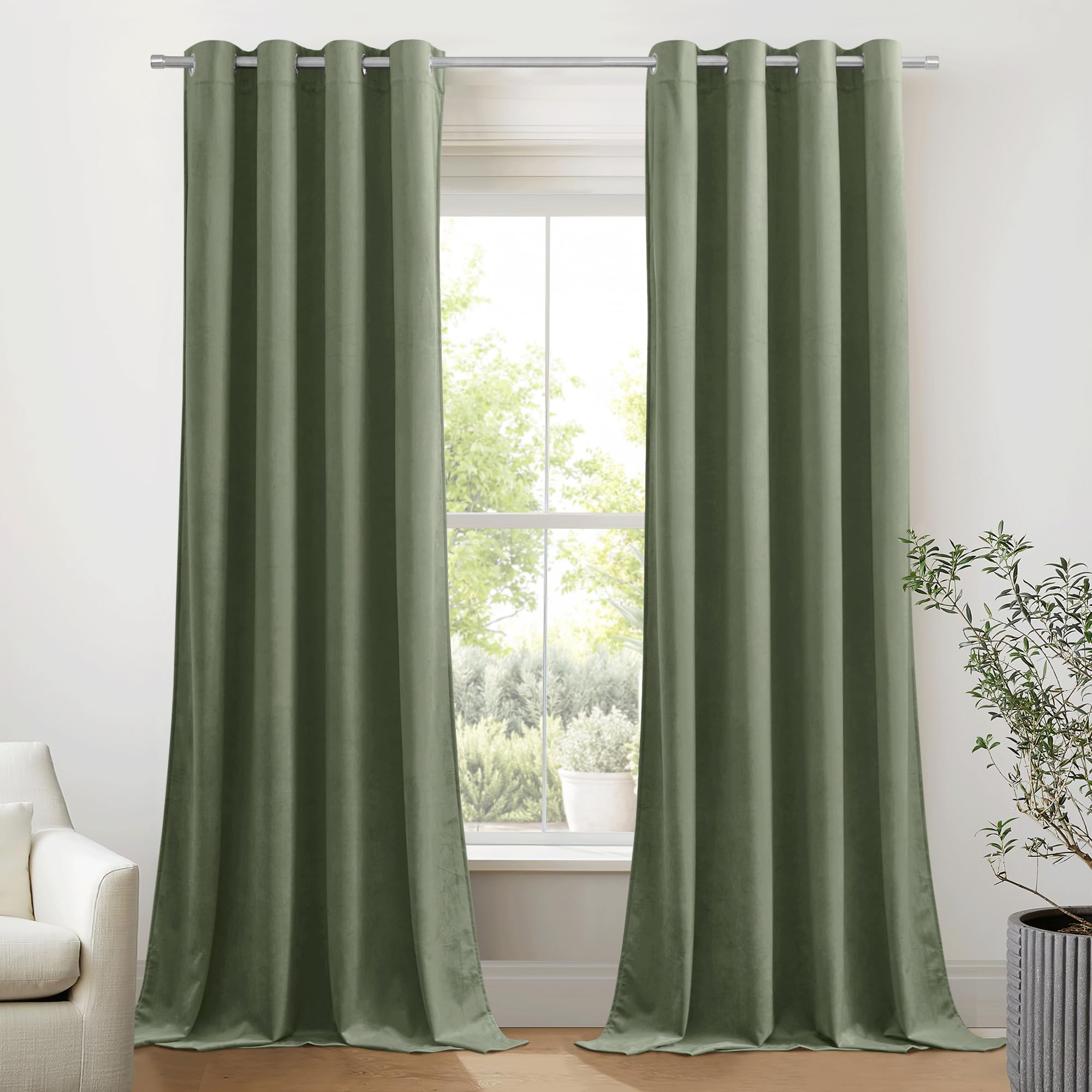 Rideau vert céladon en velours pour créer un cocon de douceur dans votre chambre à coucher