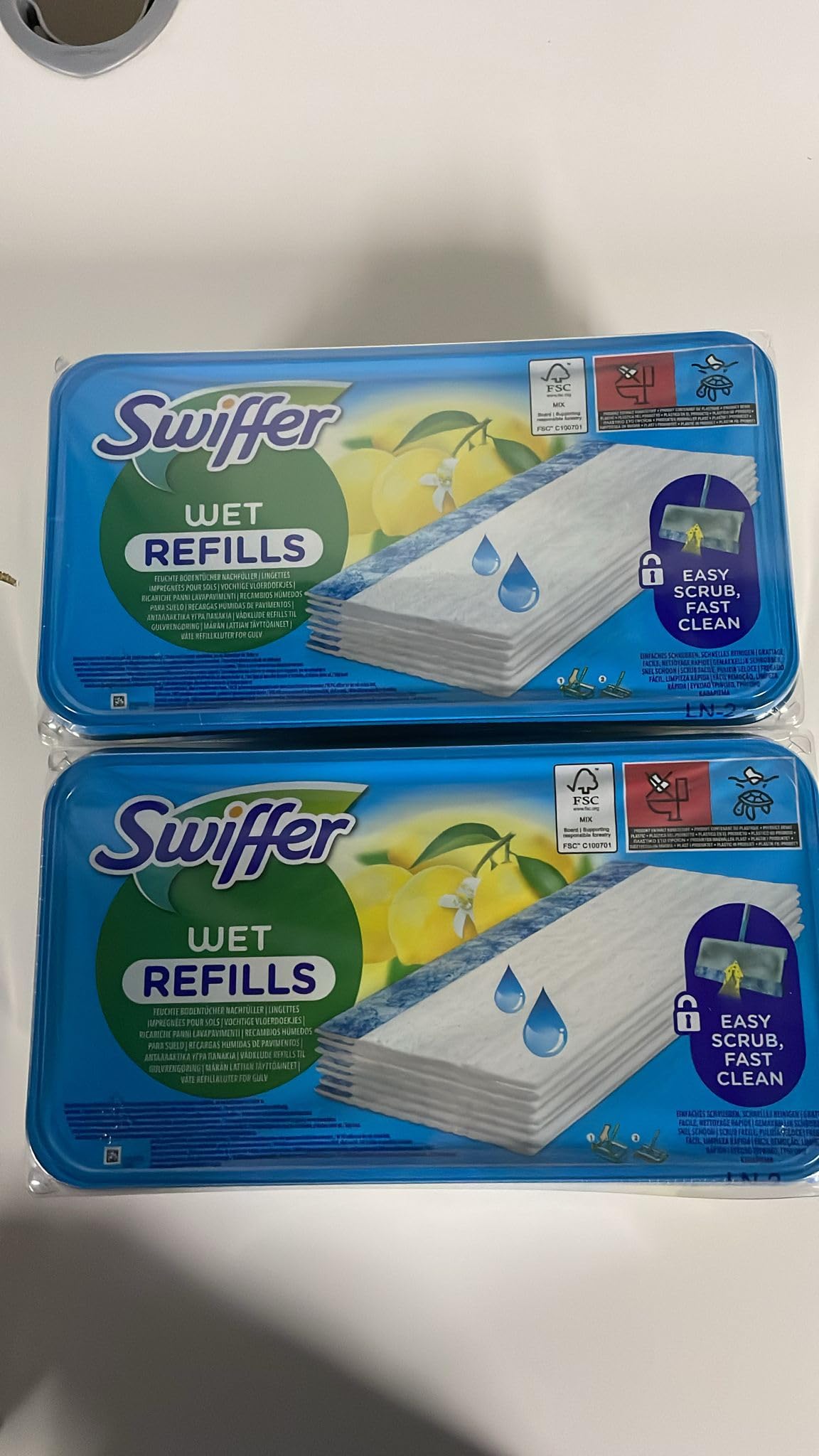 Swiffer Wet - Mopa húmeda, 120 paños húmedos, limón, limpieza higiénica profunda, elimina la suciedad y las bacterias, para todo tipo de suelos, tamaño Giga | Limpia suelos, limpieza higiénica profunda, elimina la suciedad de las bacterias