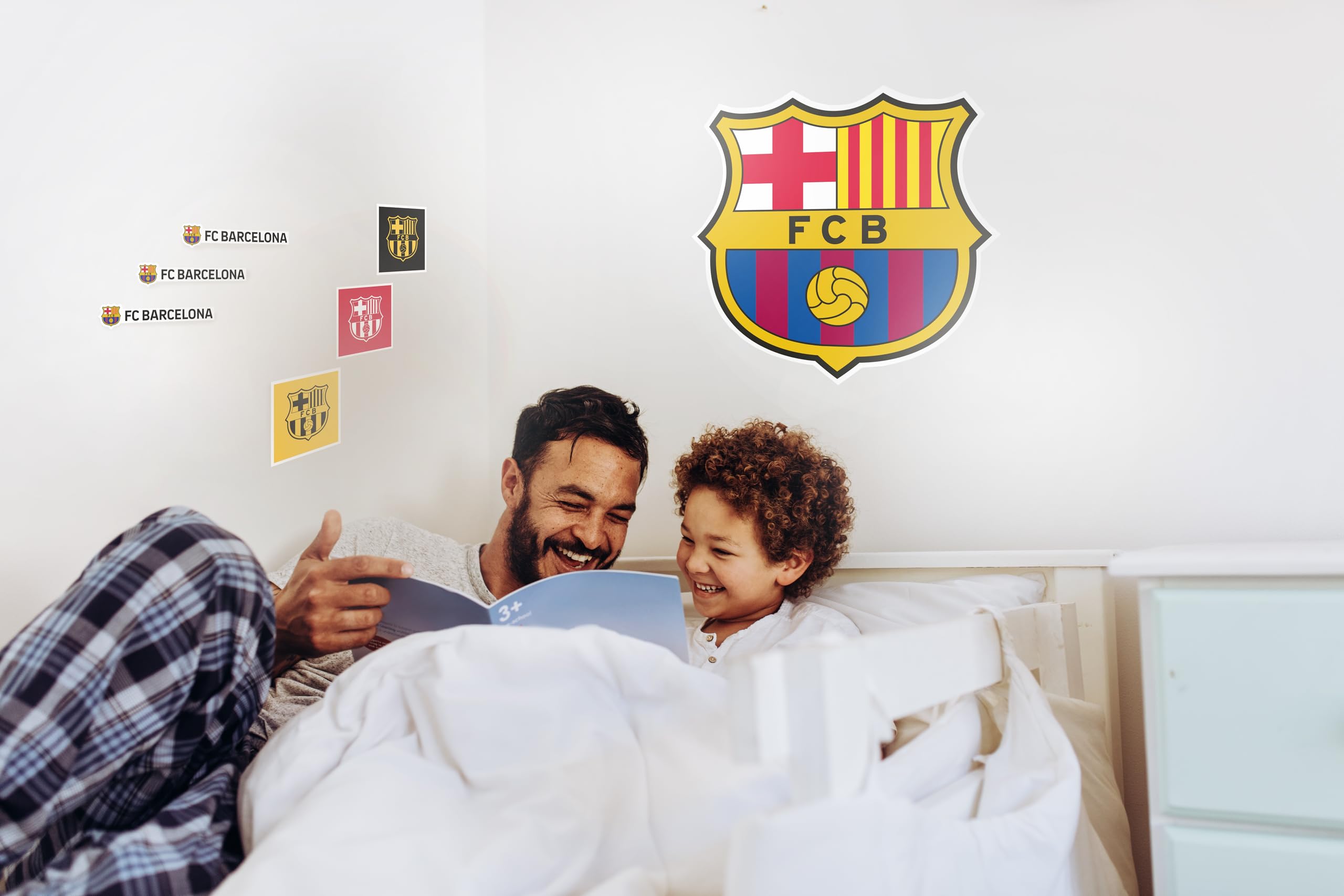 Licence Decor FC Barcelona Sticker mural en vinyle – Lot d'autocollants Club Crest – Petit format 50 x 30 cm, Mixte