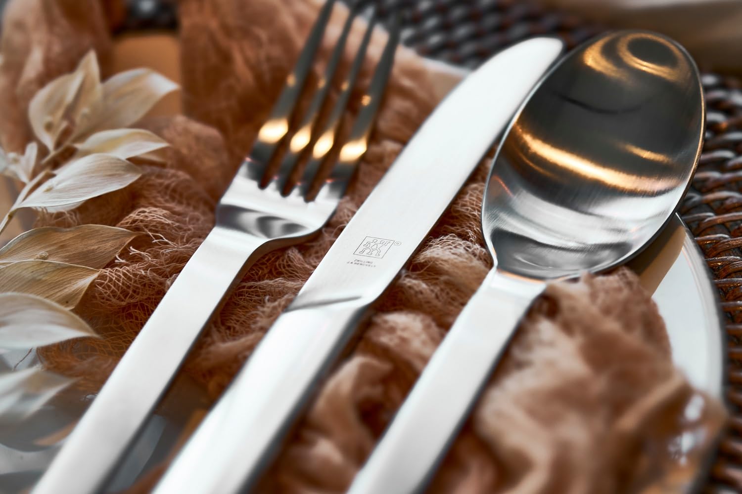 ZWILLING Minimale Vintage Besteckset, Für 12 Personen, 68-teilig, Mit Servicebesteck, Edelstahl, Mattiert, Silber