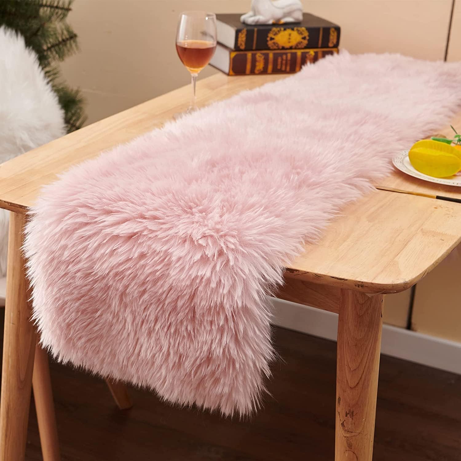 Table Runner, Modern Pink Dresser Fur Table Runners for Christmas Wedding Party Holiday Birthday Home Farmhouse Dining Coffee Table Decor, Decoration Rug Bed Runner for Table 11.8x70.8 inch