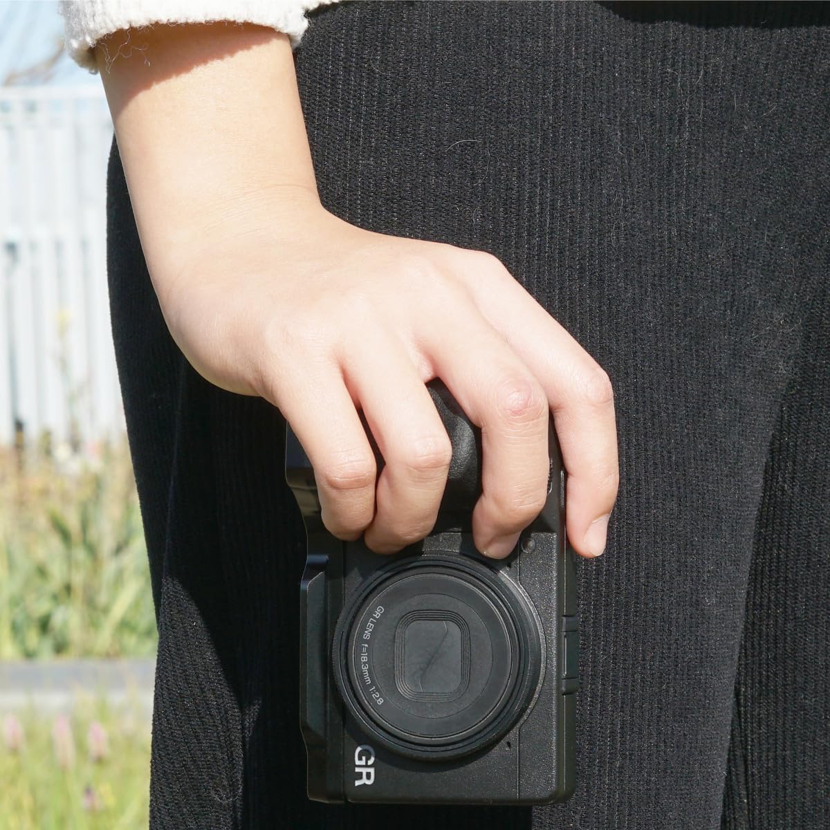 GRIV/GR4 Handgrip L-Shape Grip with Quick Release Plate for Arca, Silicone Side Handle, for Ricoh GRIV GR4 Camera