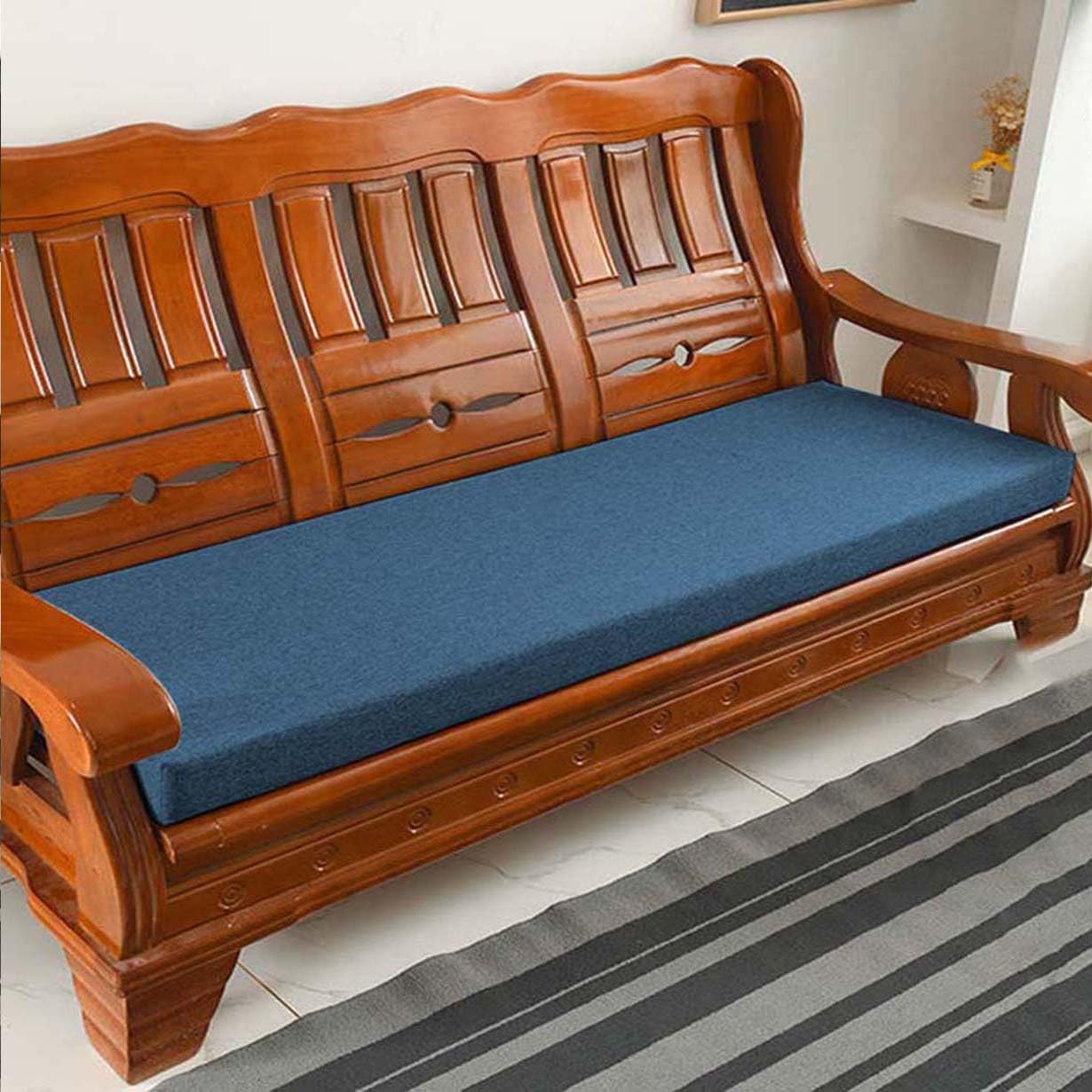 Coussin pour banc de jardin bleu marine : la solution confort contre les assises trop dures