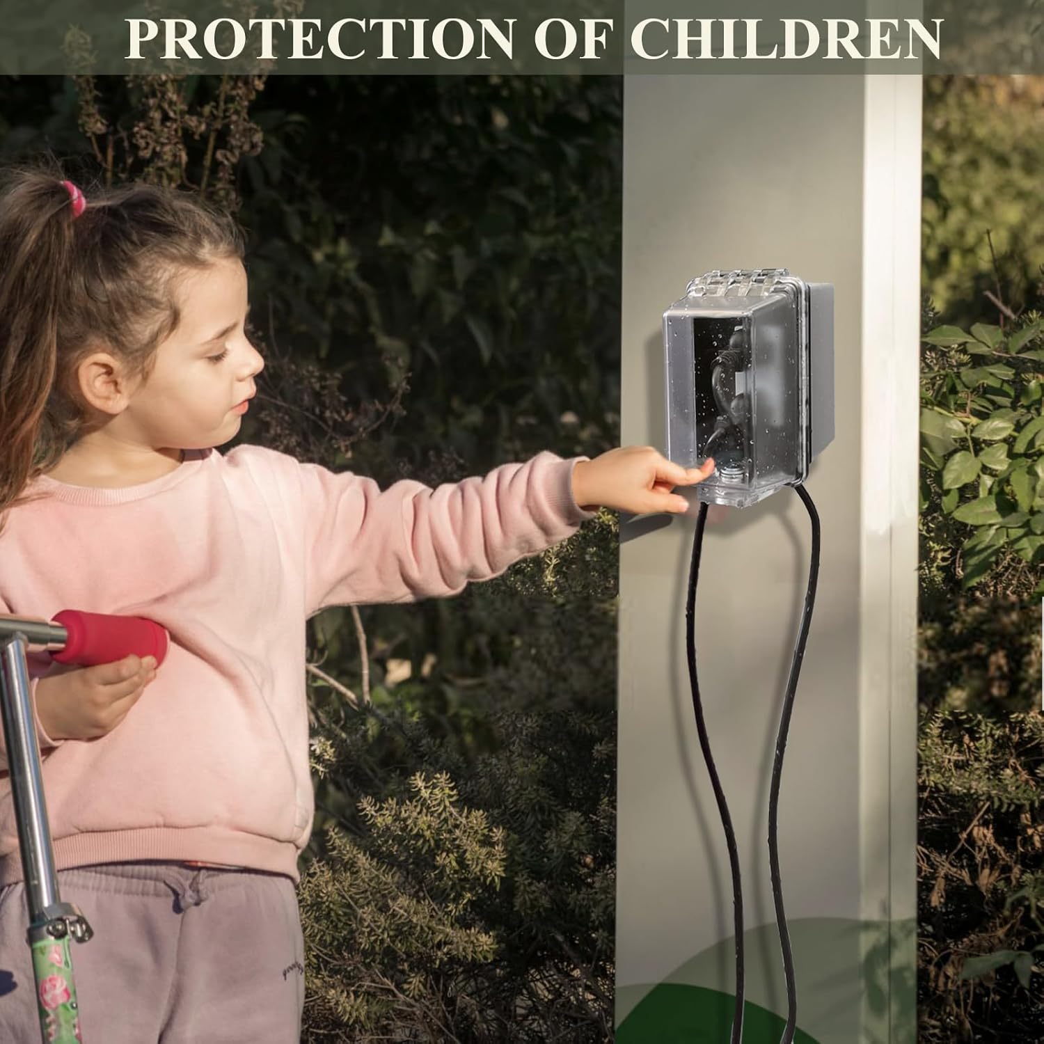 Universal Standard Electrical Outlet Cover with Lock,Fits Most 2.6 "H x 2.5 "W or Smaller Plugs, Clear Outlet Waterproof Cover Box Fit for Outdoor in-Use（2 Pack）