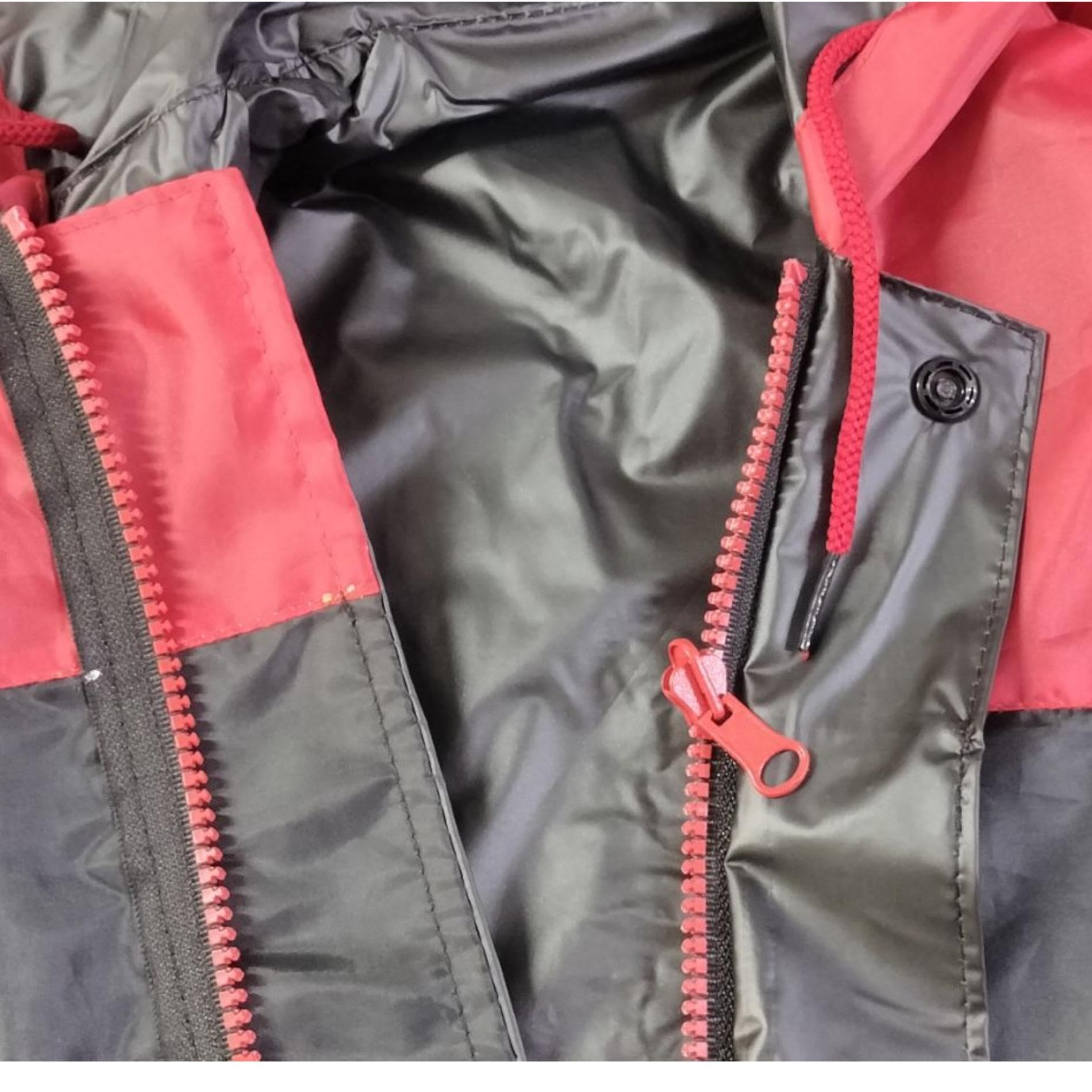 D8211K Boy's & Girl's Lightweight Waterproof Raincoat/Rainsuit with Hood, Pockets & Carry Bag (6-7 Years, Red & Black, S) 1