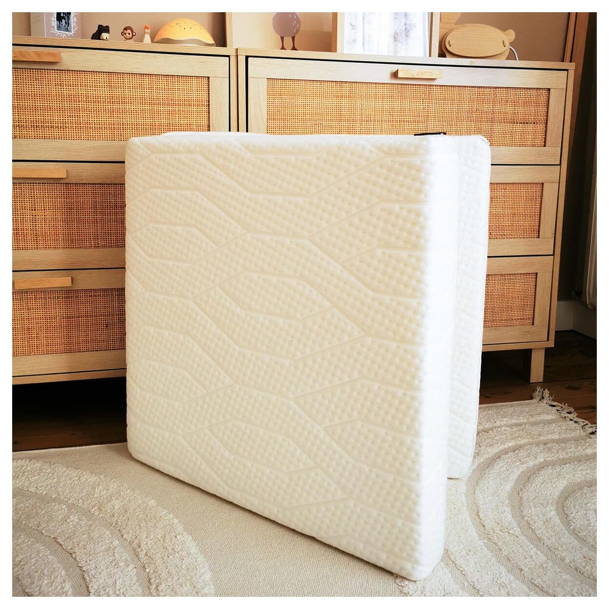 Candide - Matelas bébé 60x120cm pliant 2 parties Zen Bambou - Matelas lit bébé 60x120 doux, absorbant - Matelas pour lits de bébé naturellement antibactérien, déhoussable - Fabriqué en France