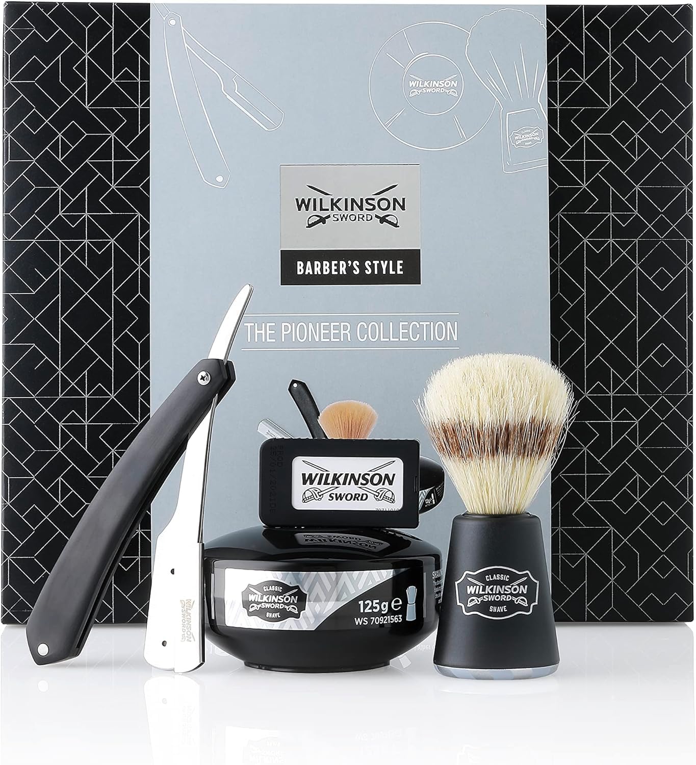 Wilkinson Sword Kit de Afeitado Clásico Manual [EDICIÓN 2022] - Set Regalo para Hombres. Incluye: Navaja de Afeitar Clásica + 5 Cuchillas de Doble Hoja + Brocha de Afeitar + Jabón de Afeitado