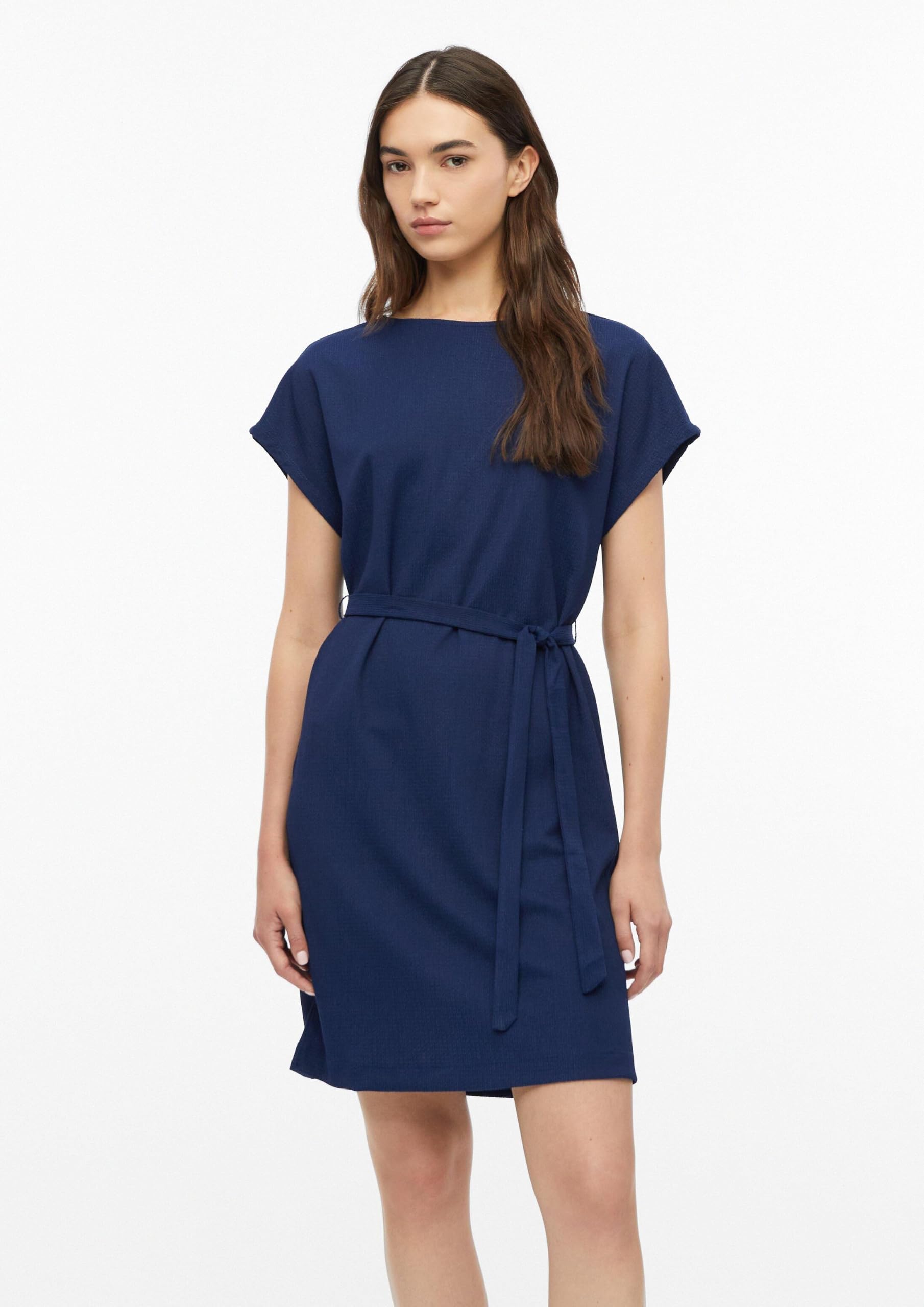s.Oliver Damen Jersey-Kleid – Relaxed Fit, Rundhalsausschnitt, überschnittene Schultern, Bindegürtel