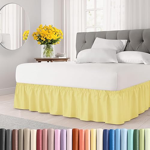 CGK Linens - Falda de cama envolvente con volantes, color amarillo, para camas de tamaño matrimonial con caída de 15 pulgadas, correa elástica de