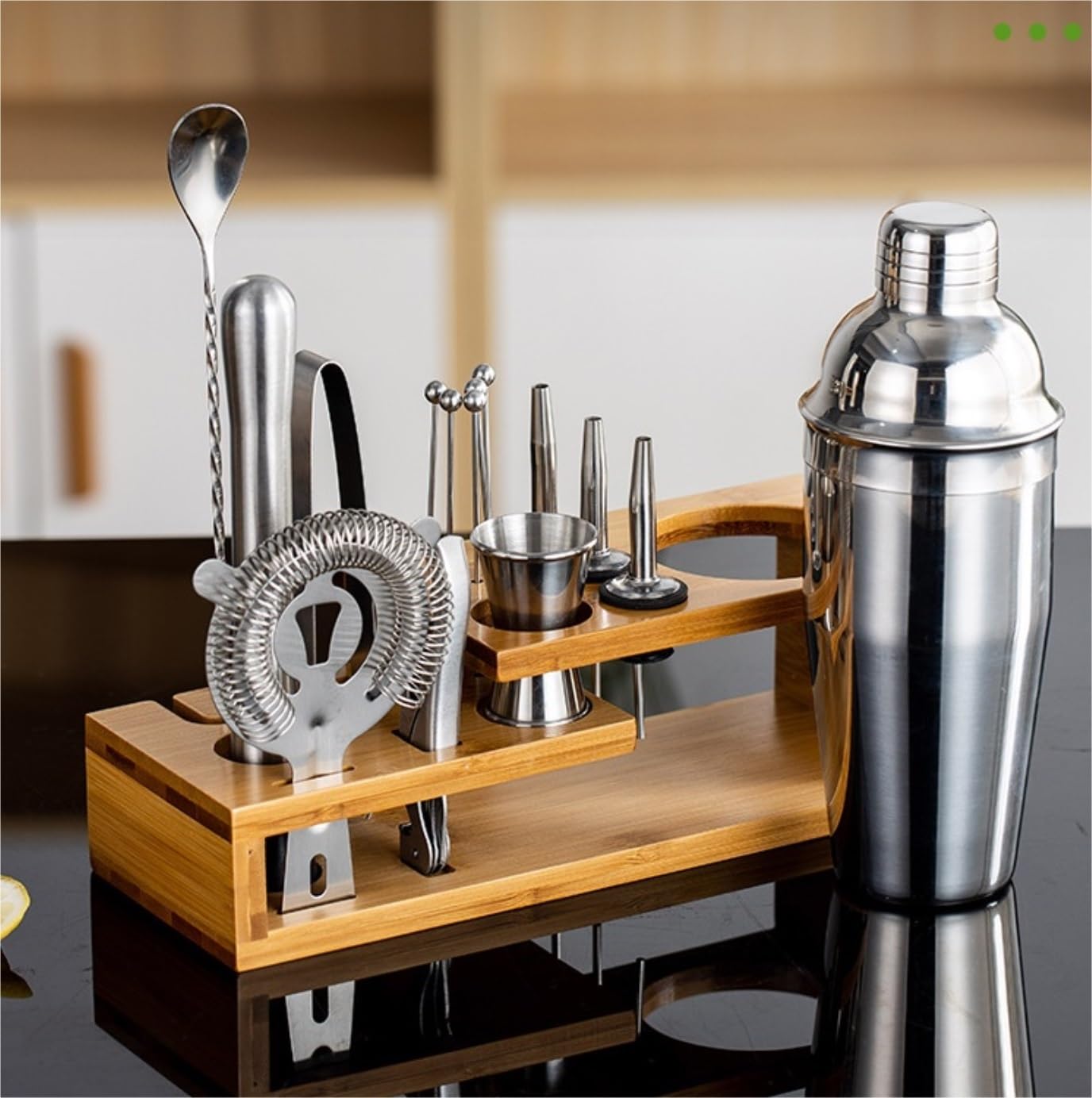 Ensemble de Cocktail Shaker à Cocktail Shaker Kit Ensemble De 16 Shakers À Cocktail en Acier Inoxydable avec Support en Bambou Élégant Shaker Cocktail Kit Shaker Cocktail Set(750ml)
