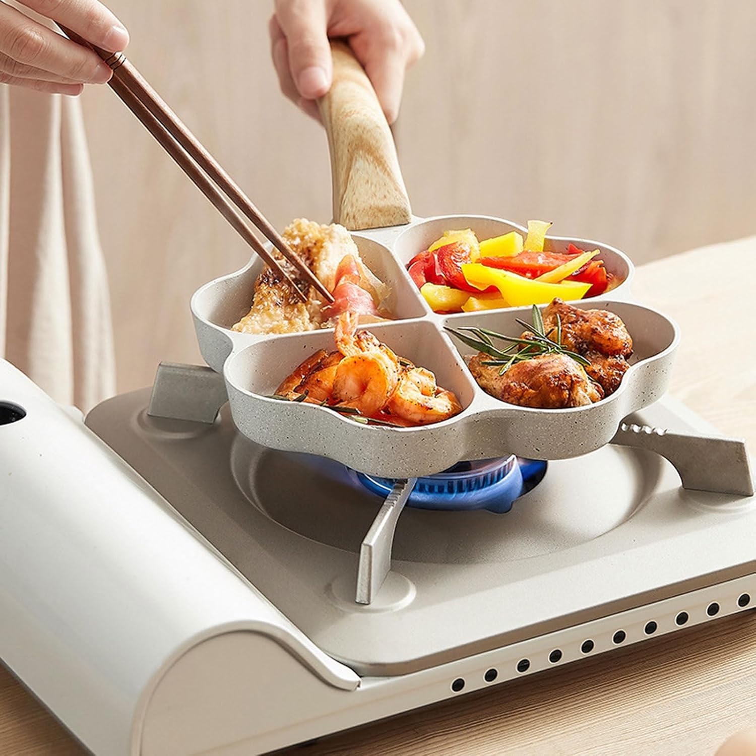 Egg Pan Omelette Pan, Nonstick Frying Pan with Heart Shape, Maifan Stone Skillet for Breakfast, for Pancake, Hamburger, Bacon, for Gas Stove & Induction Cookware (20cm)