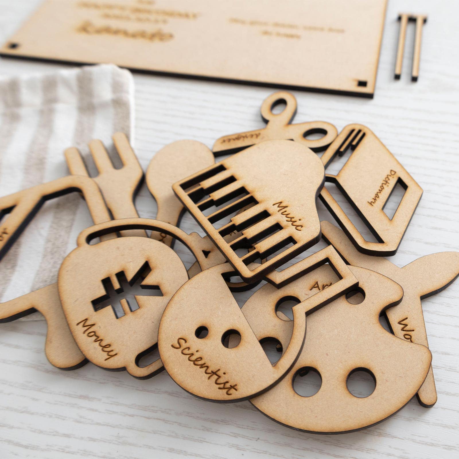 Amazon.co.jp: 【選び取りカード ＆ メモリアルボード セット