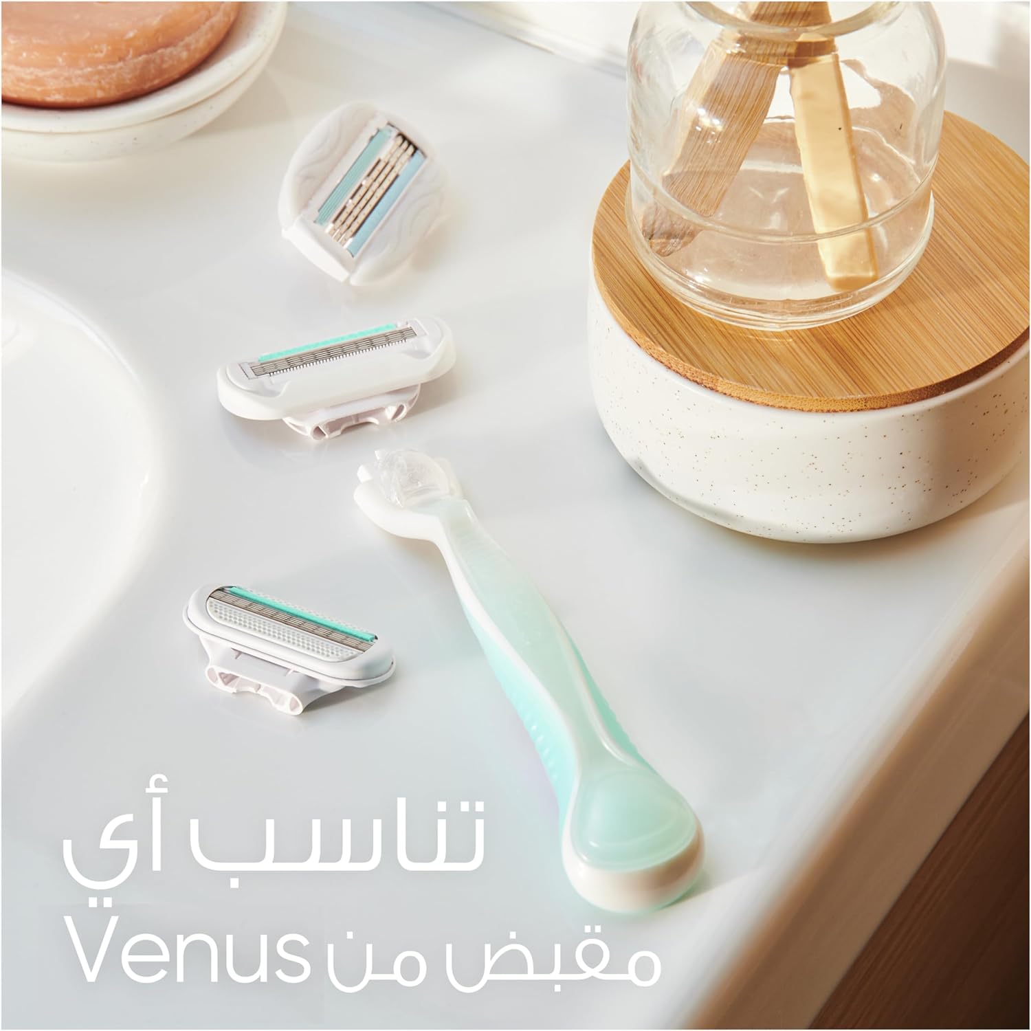 Gillette Venus Extra Smooth Snap Razor for Women with 5 Diamond‐Like Coated Blades + 4 Refill Blades
