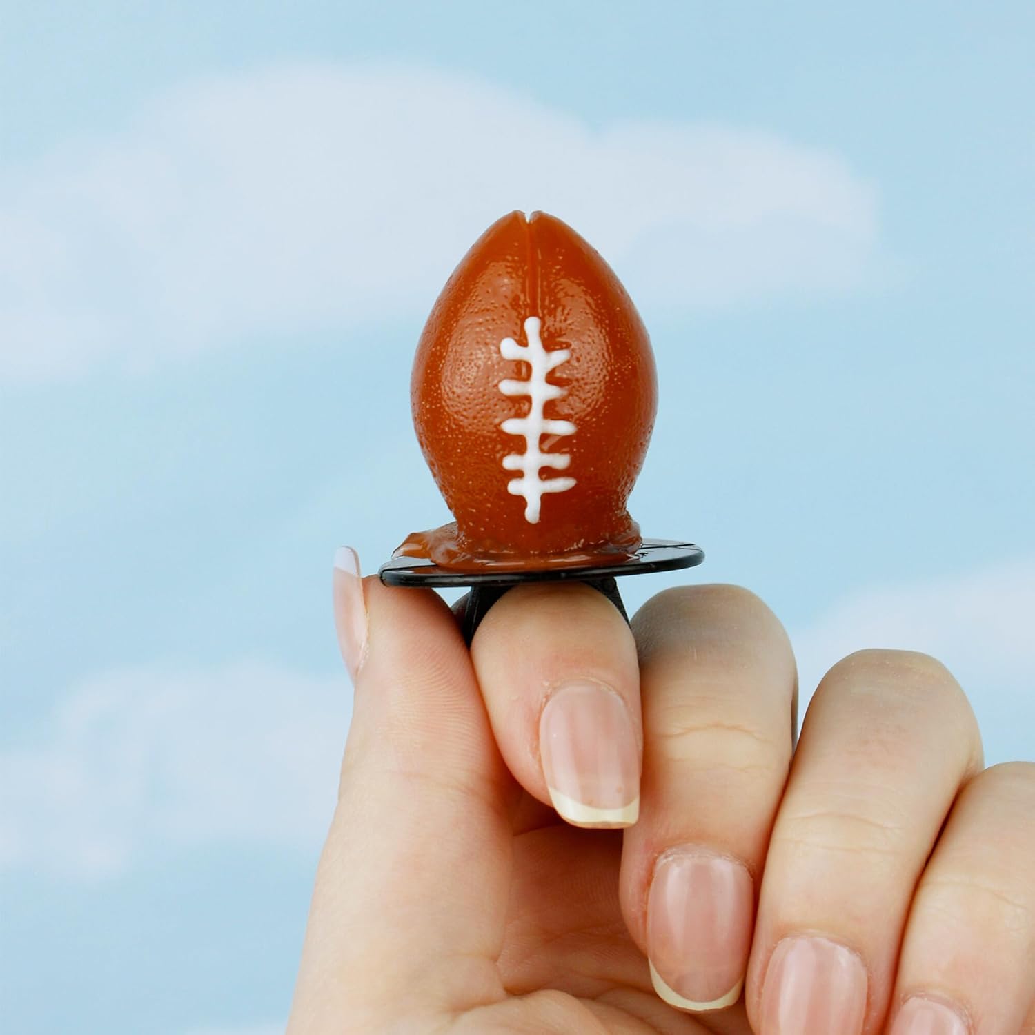Lil' League Football Party Favors, Individually Wrapped Lollipop Rings for Birthday Parties and End of Season Banquets, 18 Suckers - Image 5