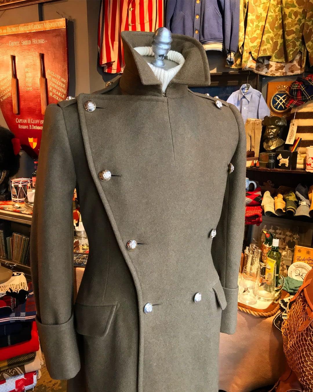 Men Wool Blend Coat Classic Peak Lapel Double Breasted Peacoat