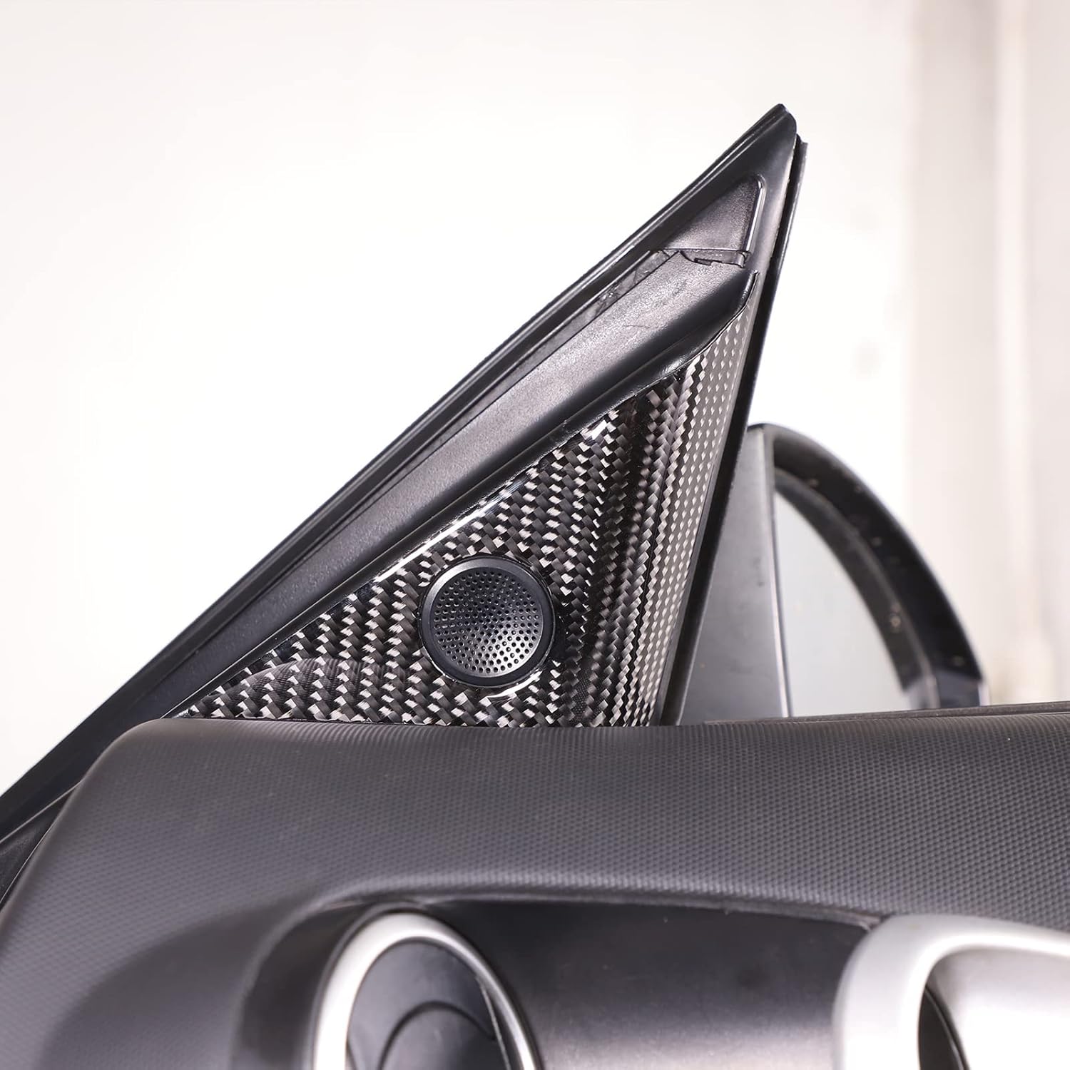 Daeiclru Soft Carbon Fiber Car Door A-Pillar Speaker Panel Trim Sticker Compatible with Nissan 350z 2003-2006, Front Door A Pillar Triangle Speaker Stereo Frame Cover Trim Accessories (Black)