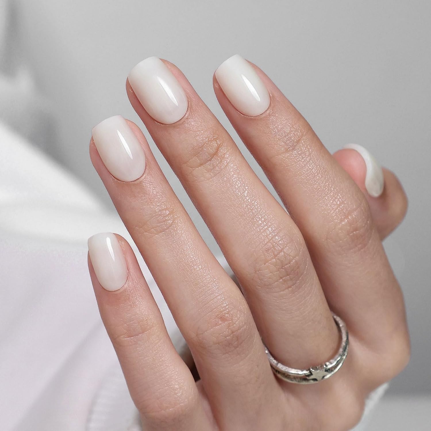 Milky White Press On Nails - Glow in The Dark Fake Nail Set