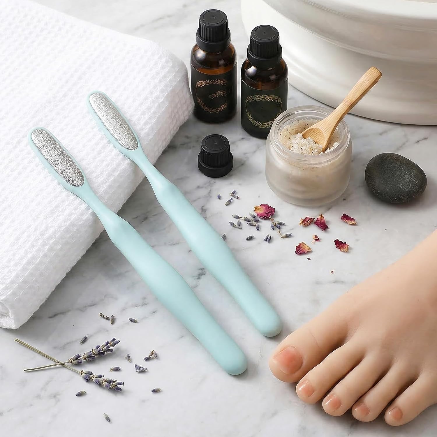 2Pcs Mini Foot File Small Foot Exfoliators Feet Callus Remover Dead Skin Remover Manual Feet Scrubber Callus Shaver Efficient Pedicure Tools for Pedicures Between Toes Precision Callu