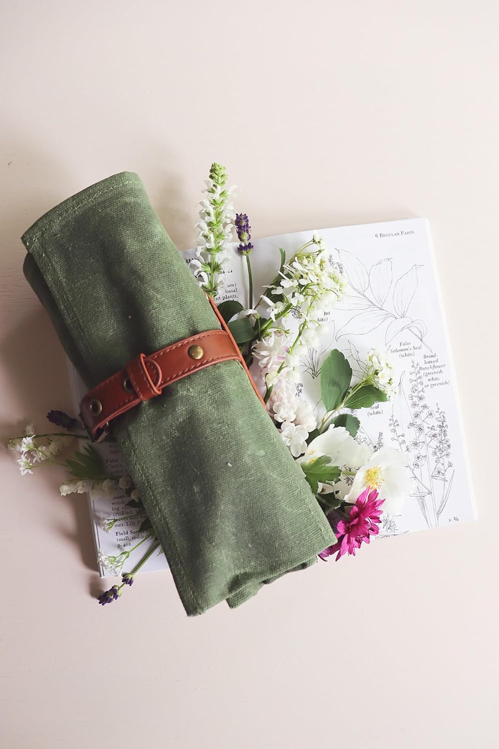 Earth & Fiber Co. Compact Waxed Canvas Paint Brush Holder - Portable Art Bag for Painting & Drawing - Art Supplies Organizer - Storage Roll Bag for Artists