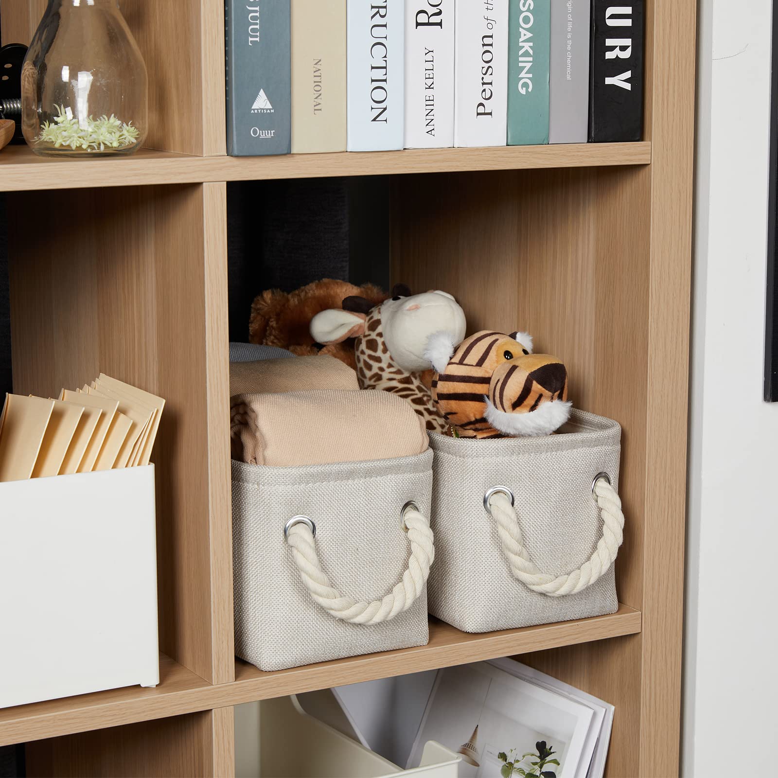 4-laags smalle badkamer handdoek opbergkast Slanke vloer vrijstaande rollende waterdichte organizer met lades en handgrepen voor kleine badkamer toilet wasruimte - reeds geïnstalleerd