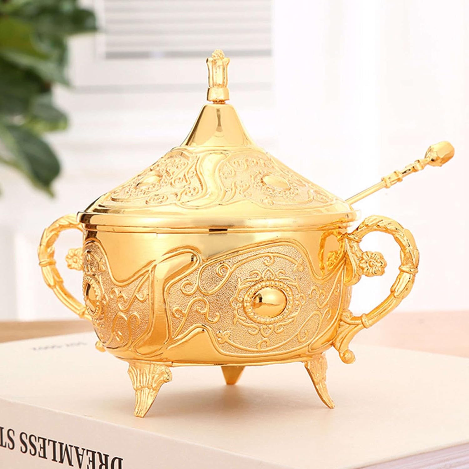 Retro Sugar Bowl with lid, European Sugar Bowl with Lid and Spoon, Metal Relief Glass Spice Jar, Candy Holder, Sugar Container-gold-14.5x13cm