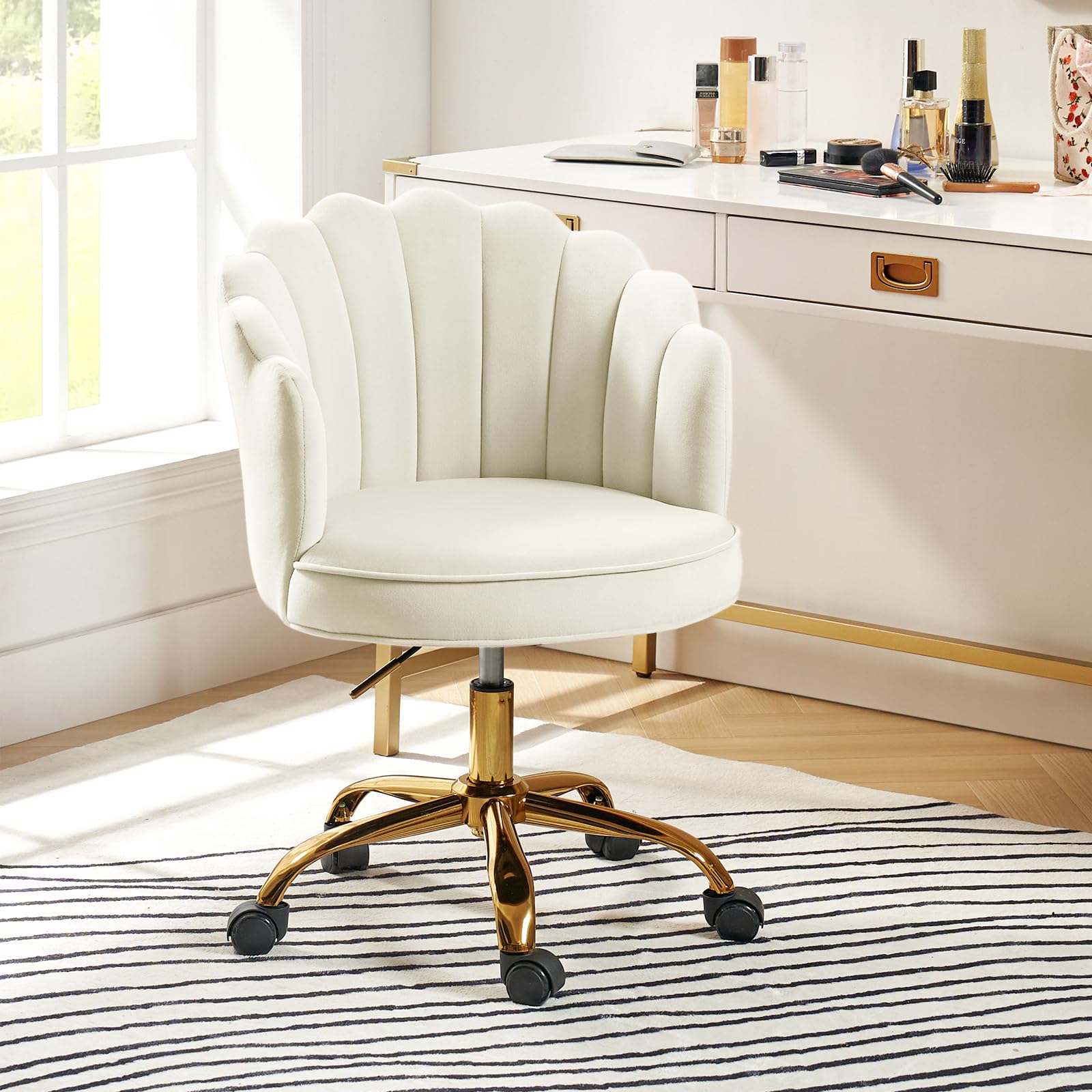 HULALA HOME Silla de Oficina de Terciopelo,Silla Vestidor Moderna,Silla de Oficina con Respaldo Bajo Ajustable,Silla Vestidor con Rueda Dorada,Silla Seashell,Oficina,Dormitorio,Blanca
