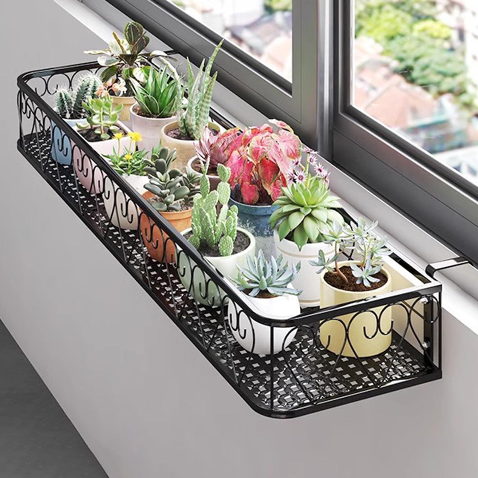 Étagère à plantes suspendue pour optimiser l'espace et fleurir le balcon