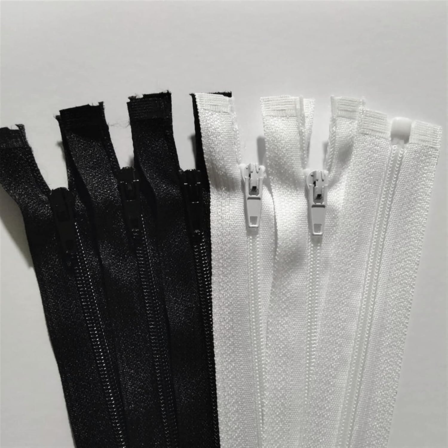 Zipper, 3# Opening Nylon Plastic Opening Used for Clothes and Hat Zippers,(Black and White)