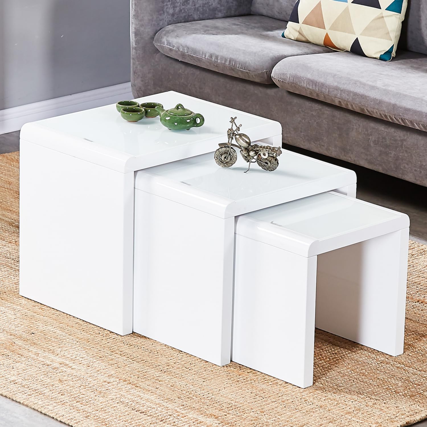 JaHECOME Nest of Tables Set of 3 Nesting Tables High Gloss Coffee Tables Stackable Design MDF Wood End Side Tables for Living Room Office or Lounge (White)