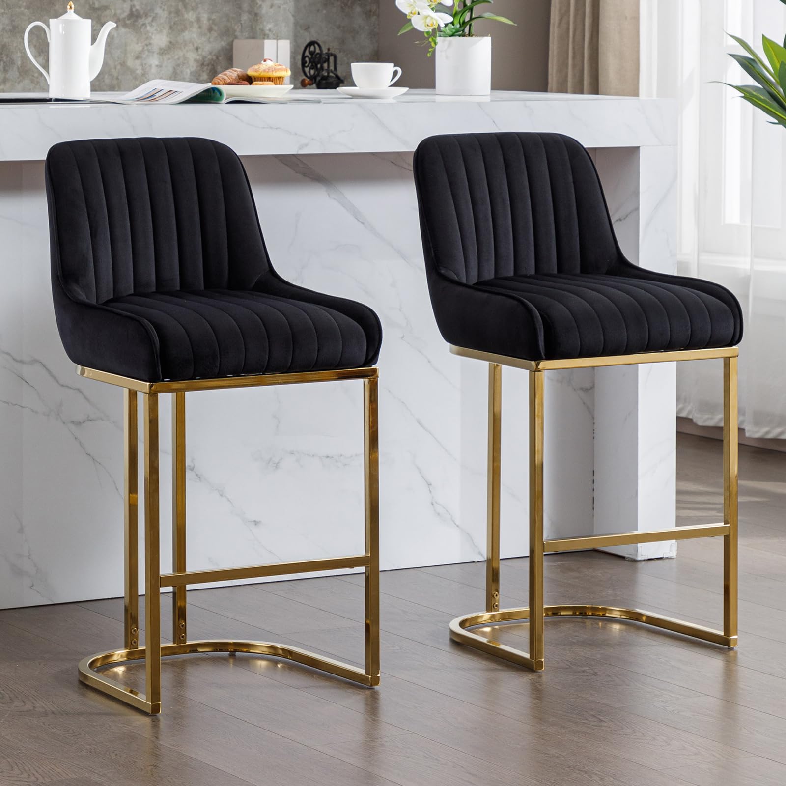 Ya-Home Juego de 2 Taburetes de Bar Terciopelo Sillas Altas de Cocina sin Reposabrazos,Sillas de Bar Modernas Taburetes Altos de Mostrador con Patas Doradas para Isla de Cocina/Resturante,Negro