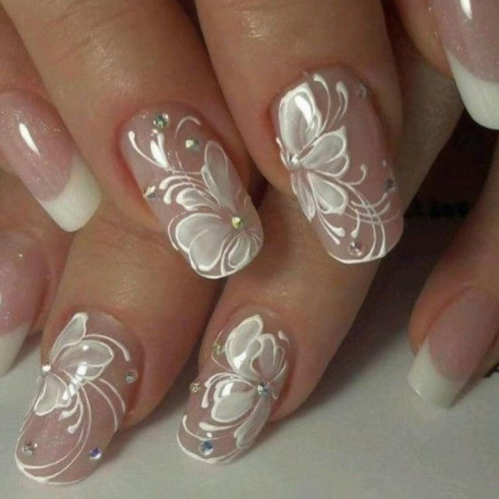 MIXFOSAHN Flower Press on Nails Medium Square Fake Nails Nude False Nails with Diamonds Designs Beautiful Flower Glossy Full Cover Stick on Nails Glue