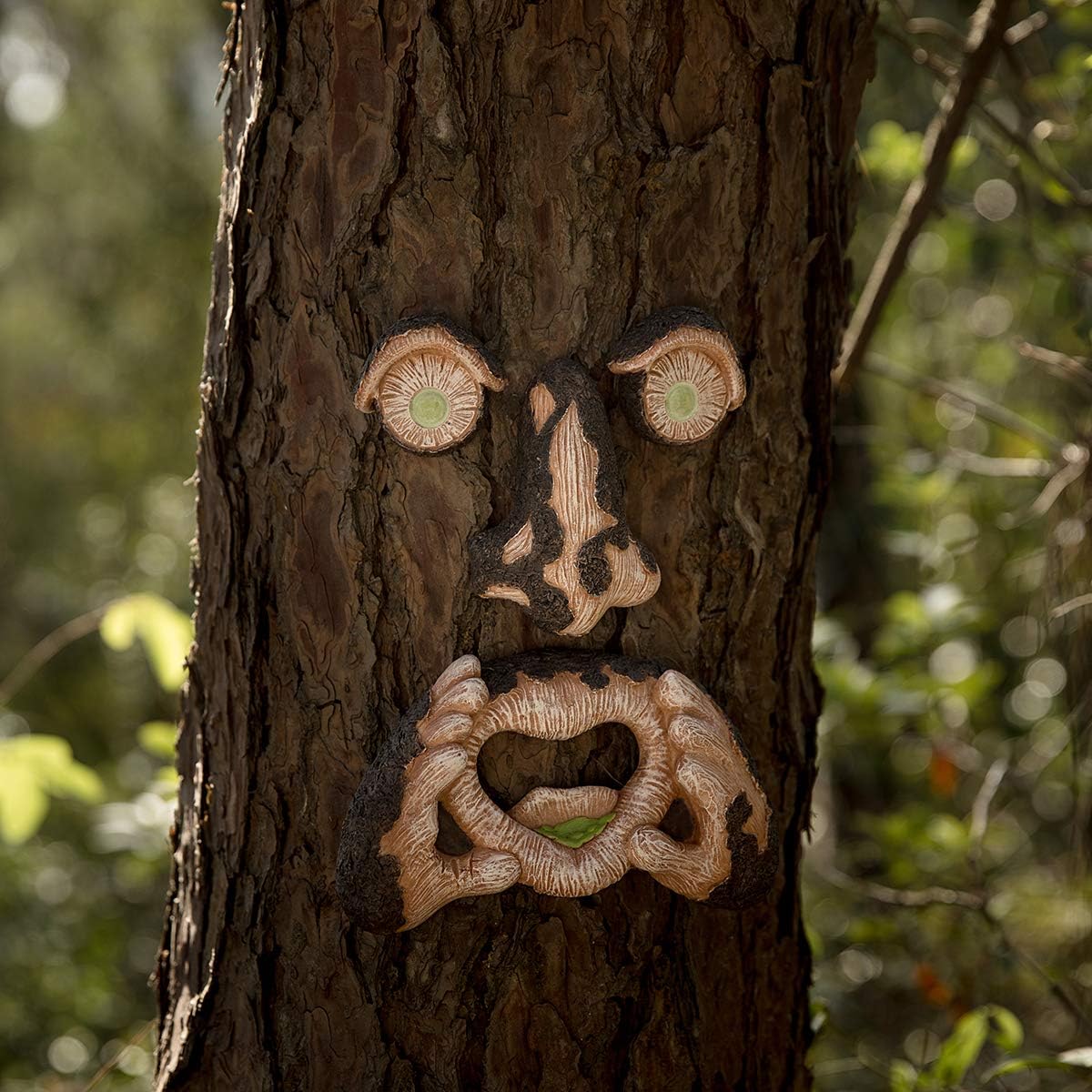 GOSHOWIN Tree Face Decor Outdoor - Old Man Glowing Eyes in Dark Tree ...