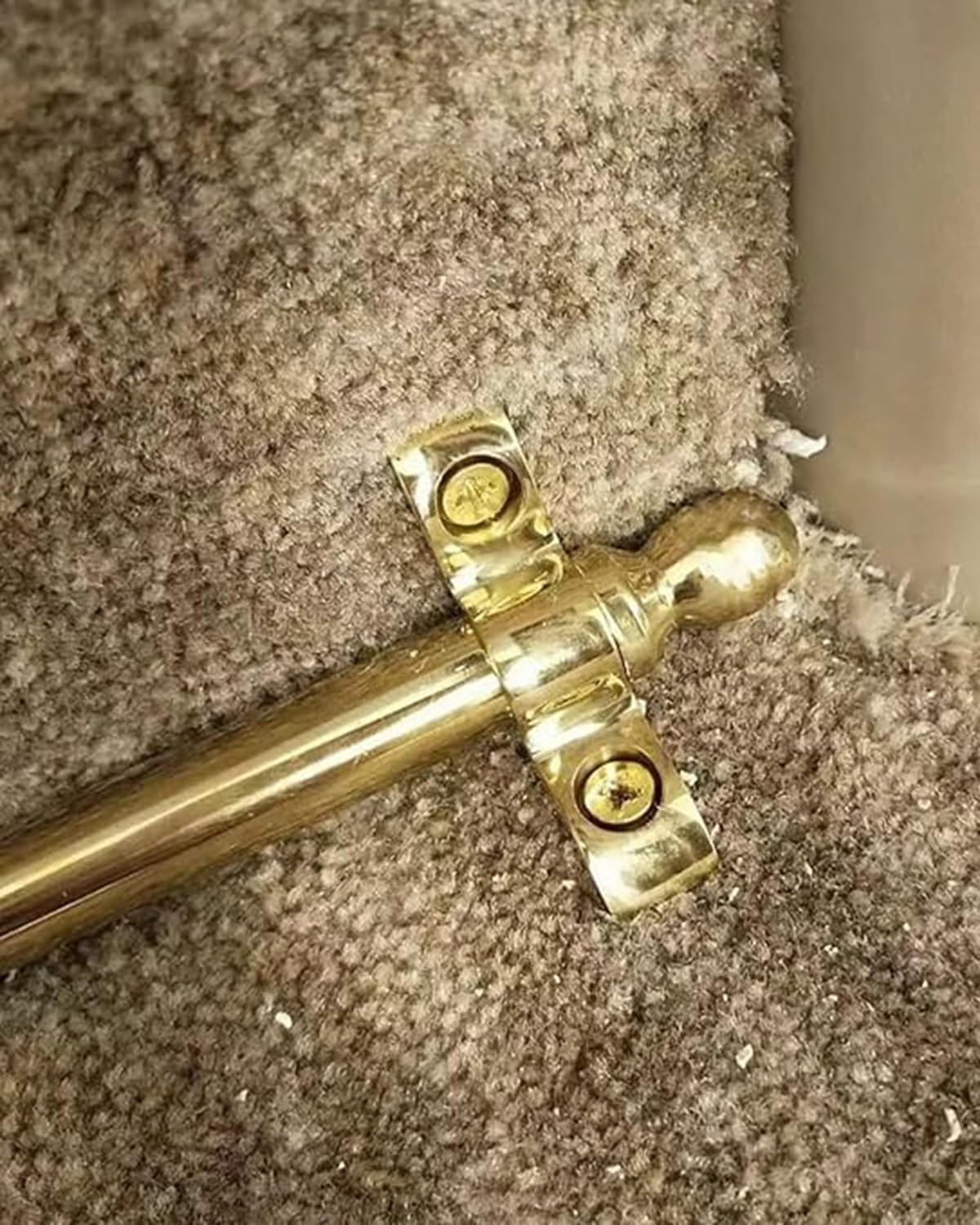 CGCSYZ Stair Rods Bright Gold Brass Flat Carpet Rod, Fixed Hotel Event Historic Boutique Stair Matting Rug Tubular Holder, Include Holder Bracket Hardware (10pcs 110cm/43in/3.6ft)